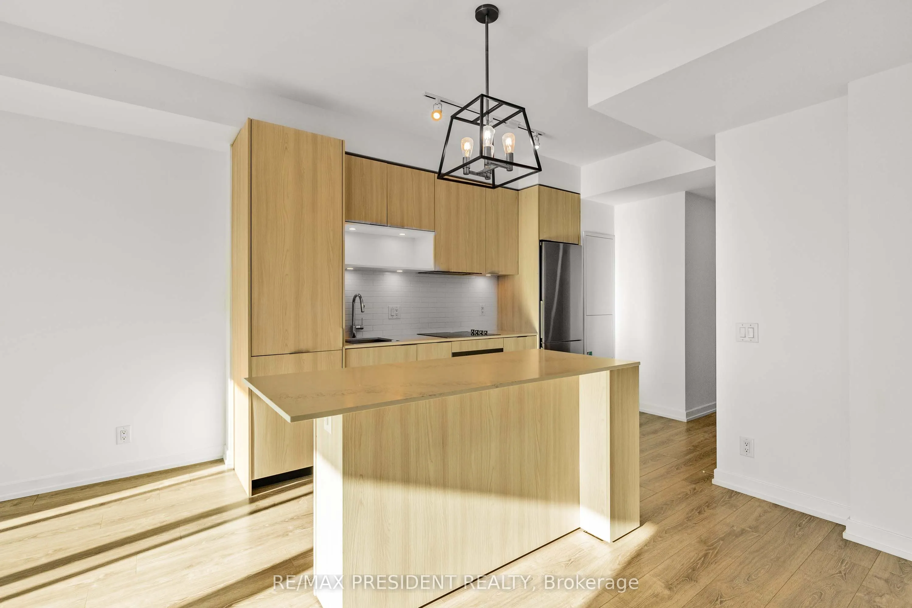 20 Tubman Avenue, #2401