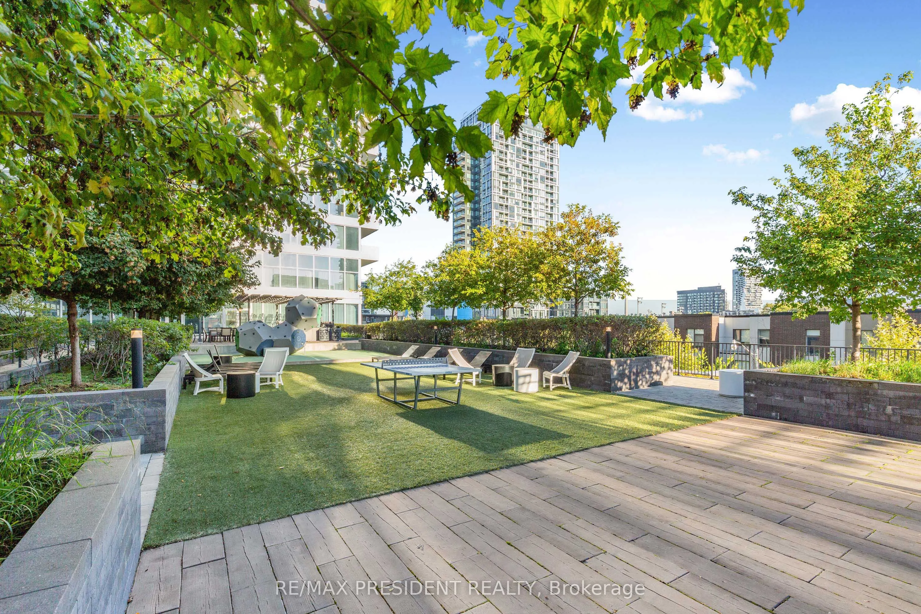 20 Tubman Avenue, #2401