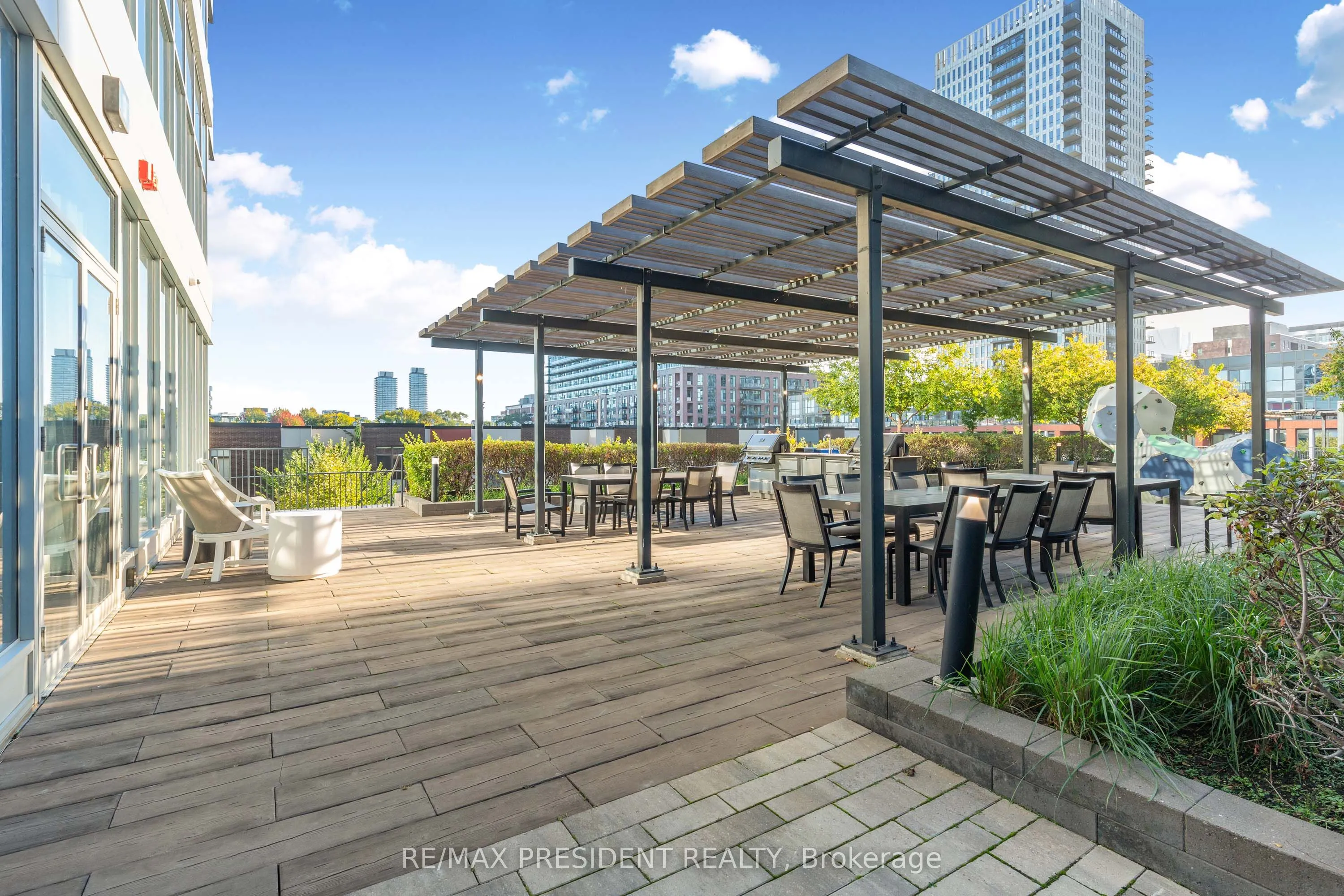 20 Tubman Avenue, #2401