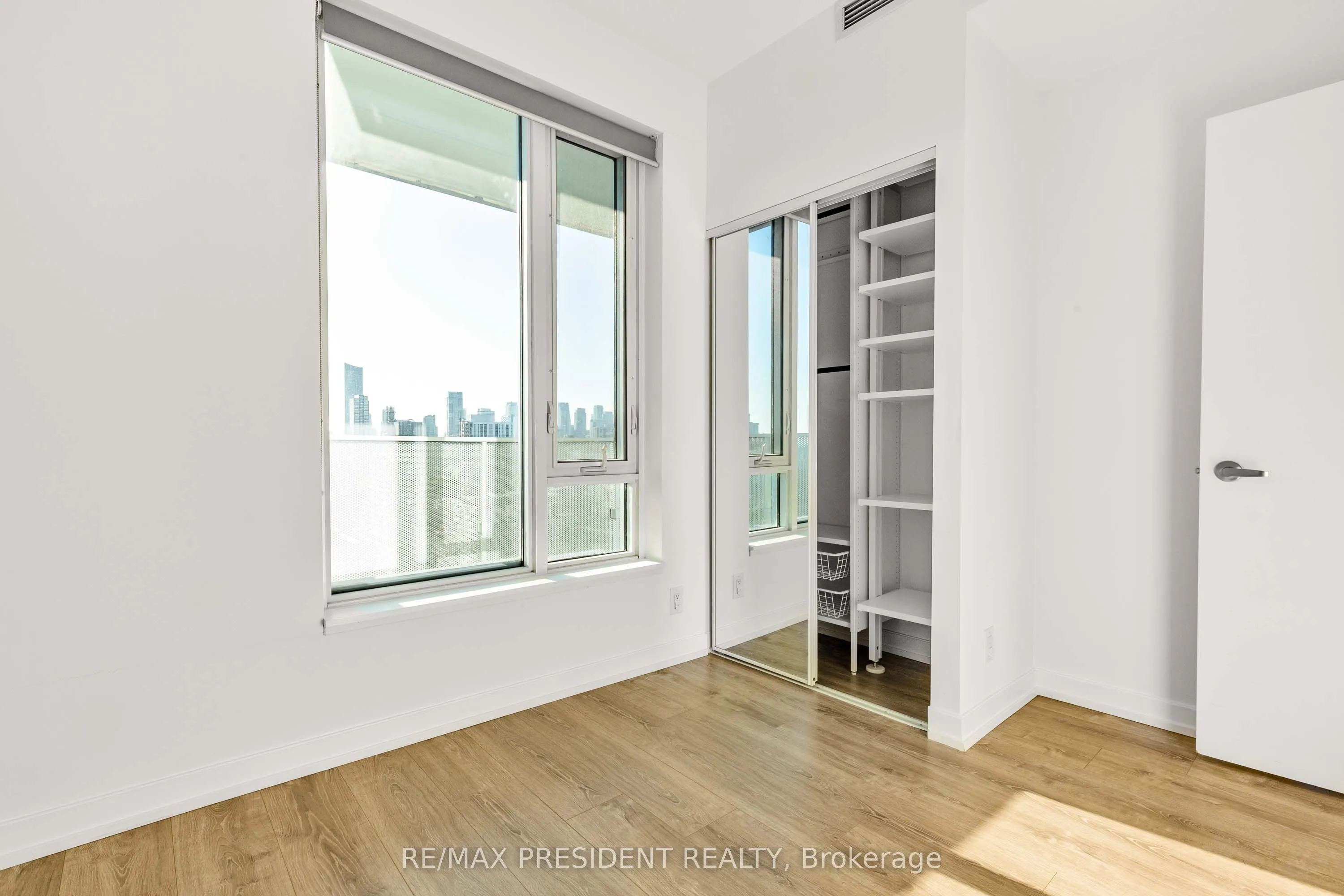 20 Tubman Avenue, #2401