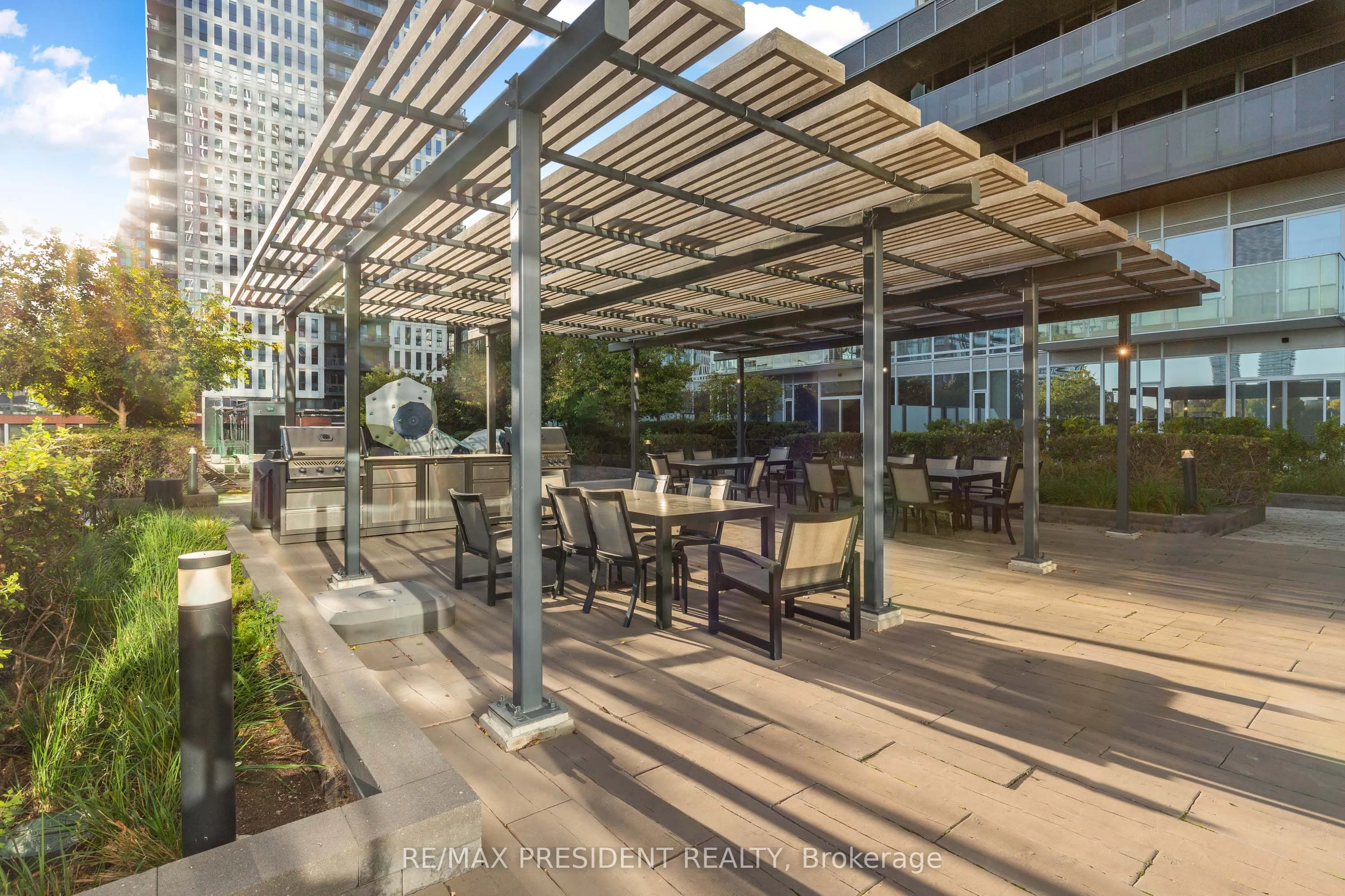 20 Tubman Avenue, #2401