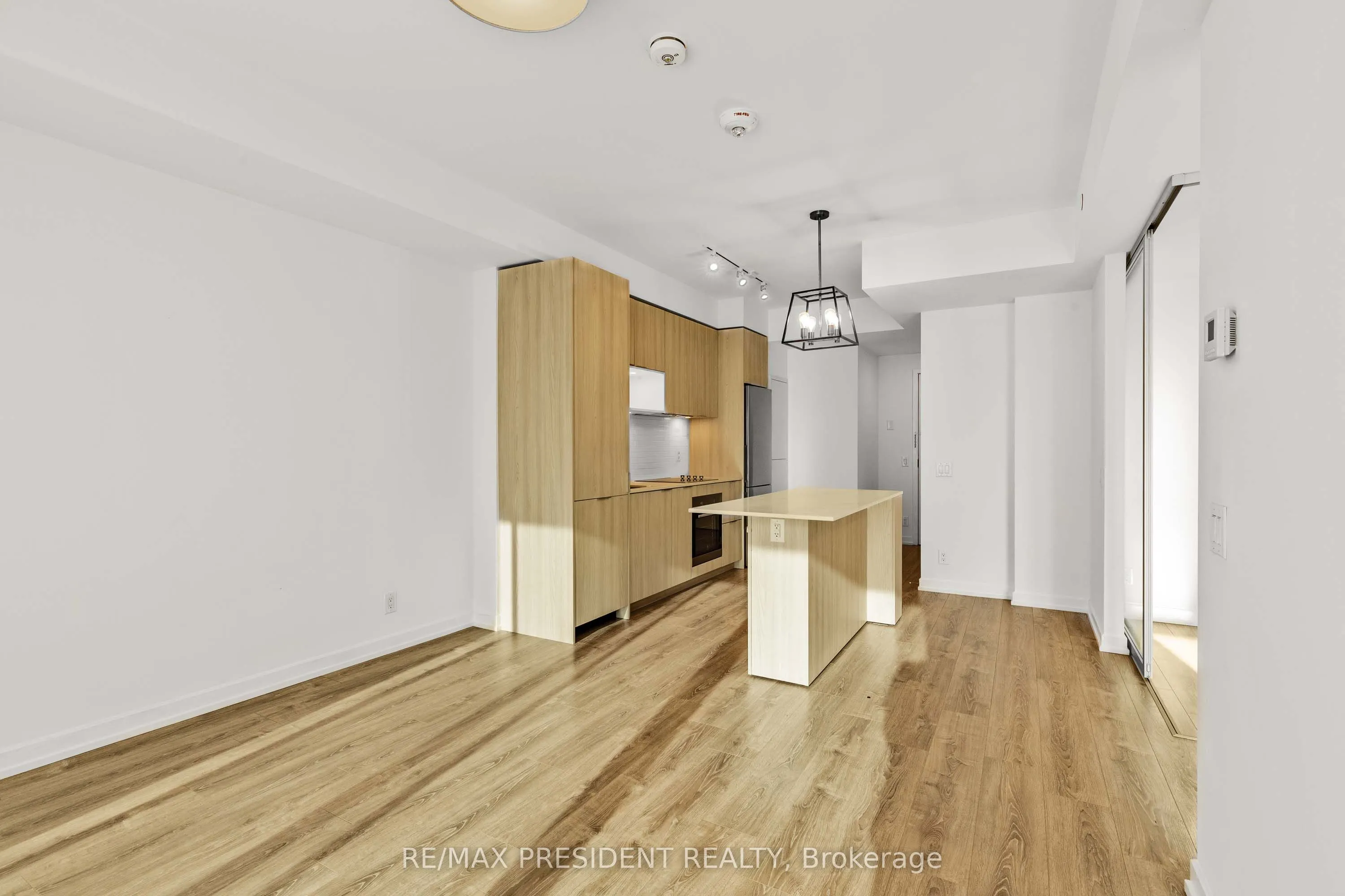 20 Tubman Avenue, #2401