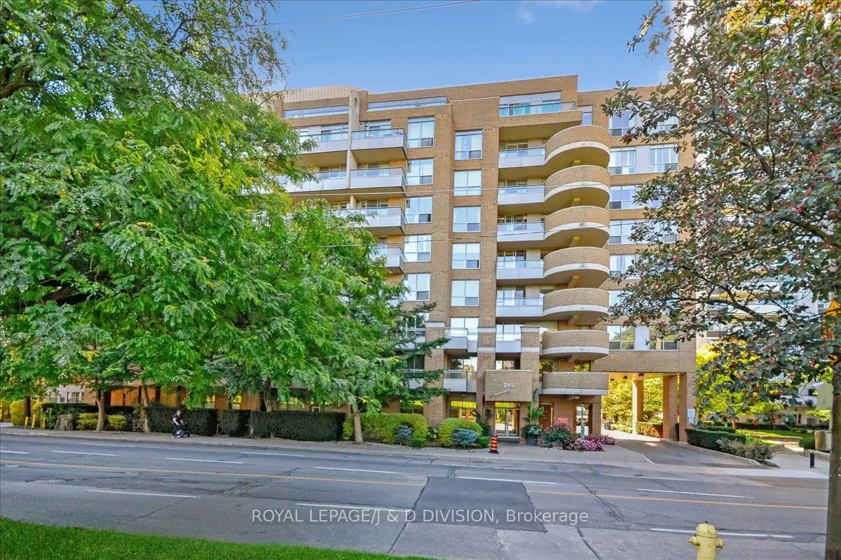 245 Davisville Avenue, #405
