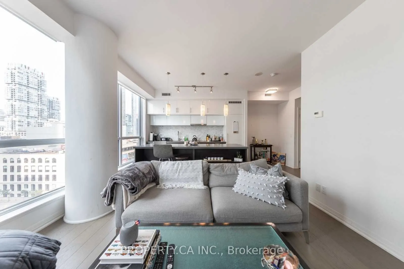 8 Mercer Street, #911