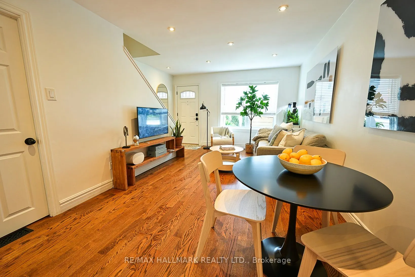 3318 Bathurst Street