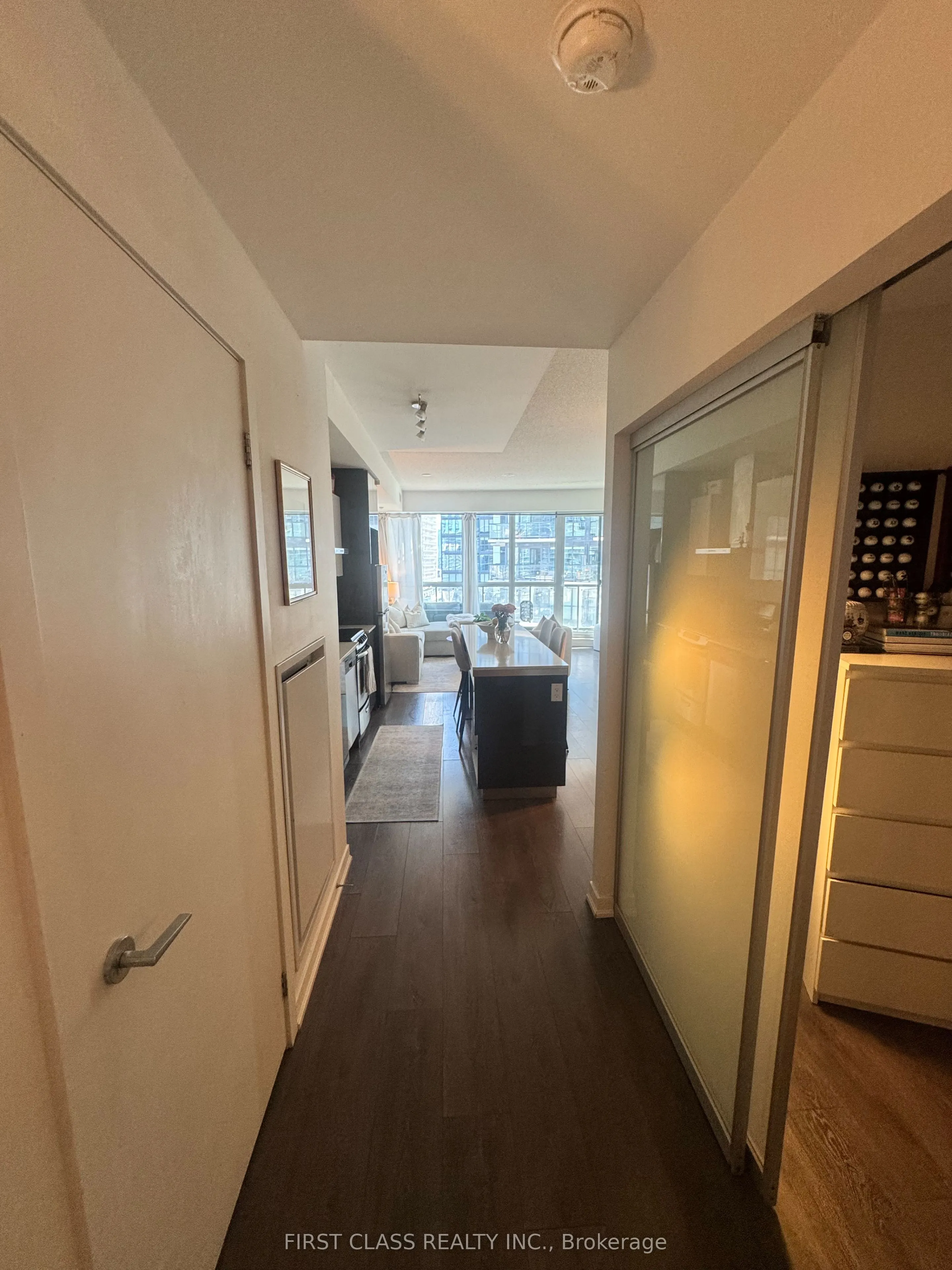 51 East Liberty Street E, #1007