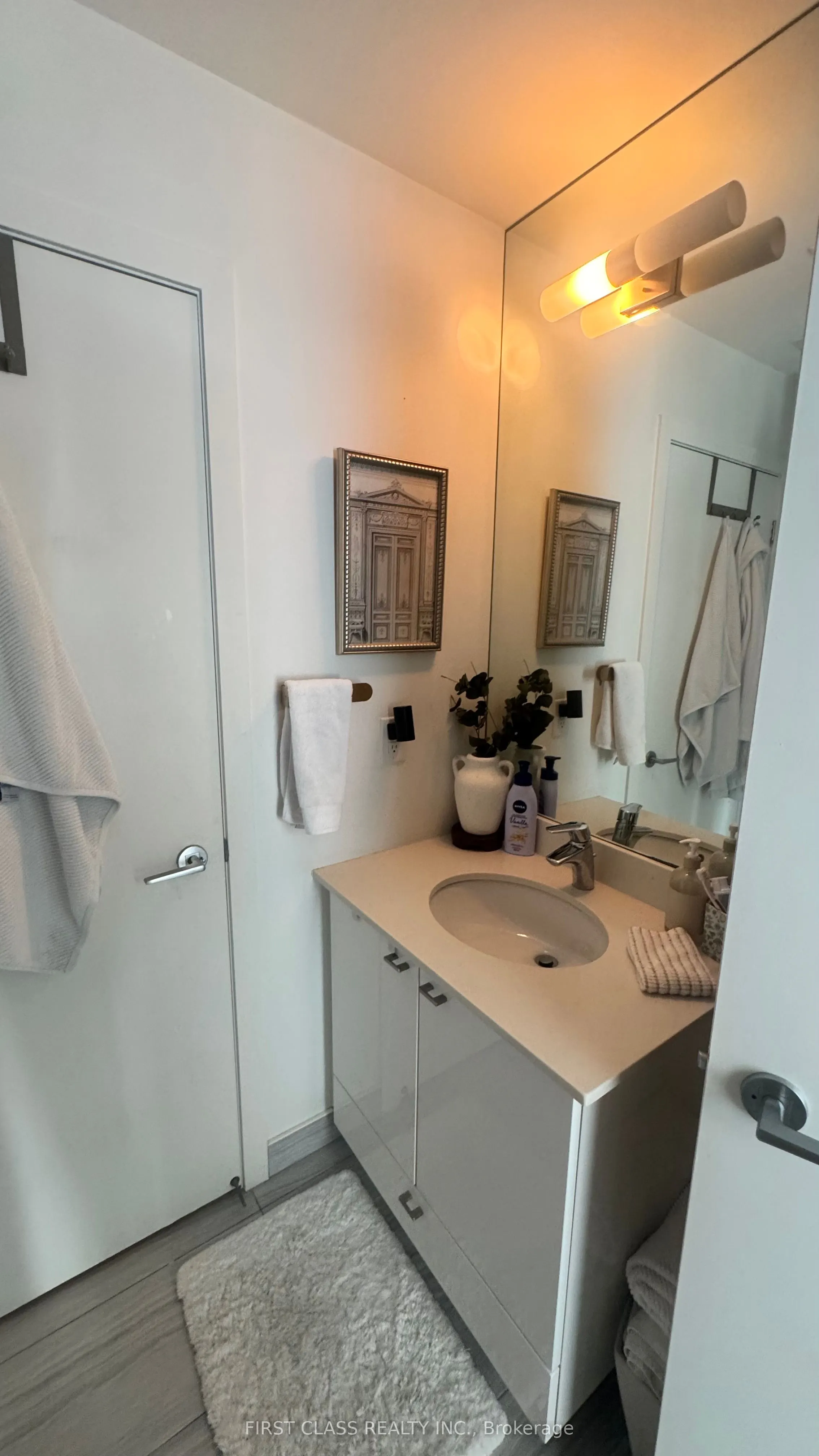 51 East Liberty Street E, #1007