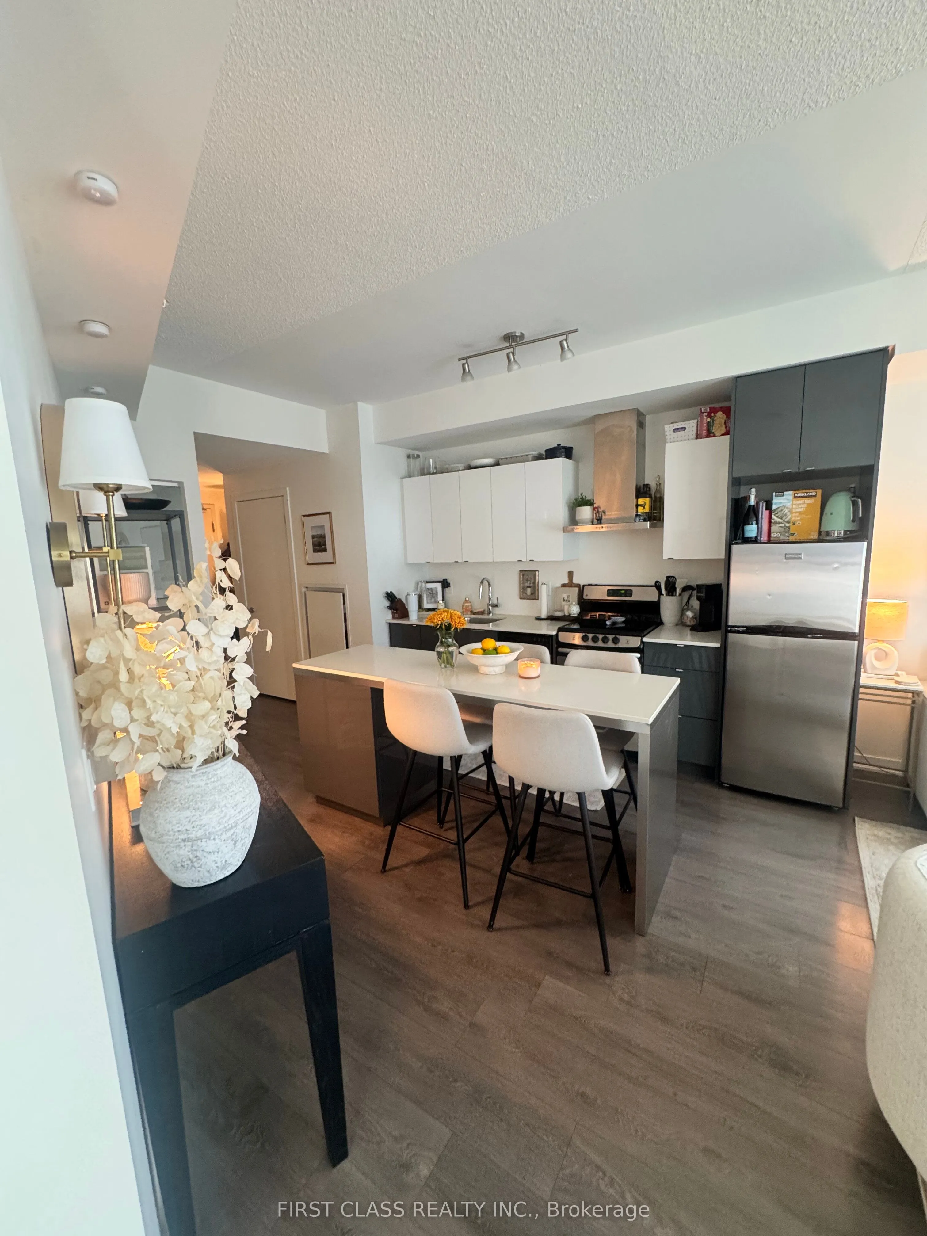 51 East Liberty Street E, #1007