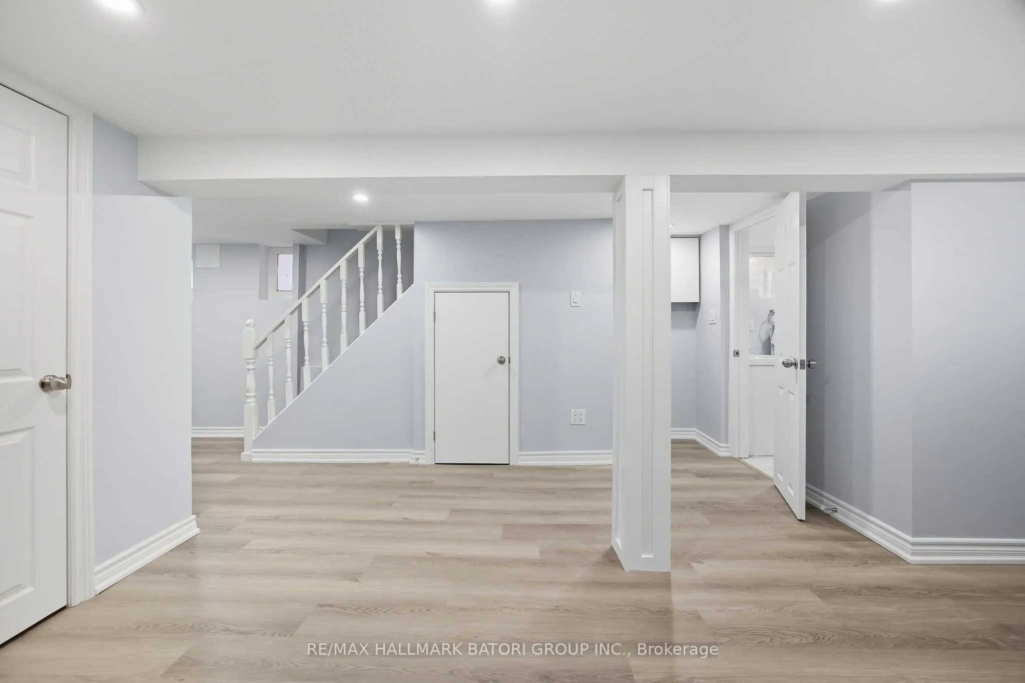 6 Rosewell Avenue