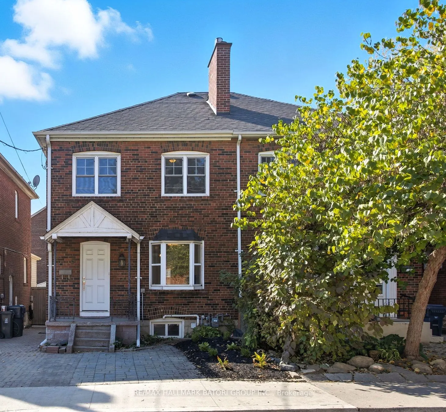6 Rosewell Avenue