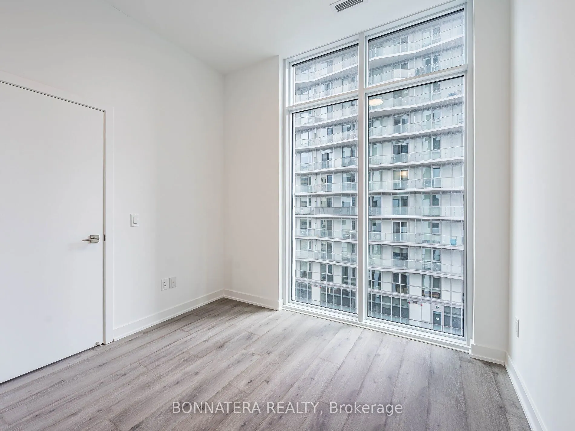 252 Church Street, #903