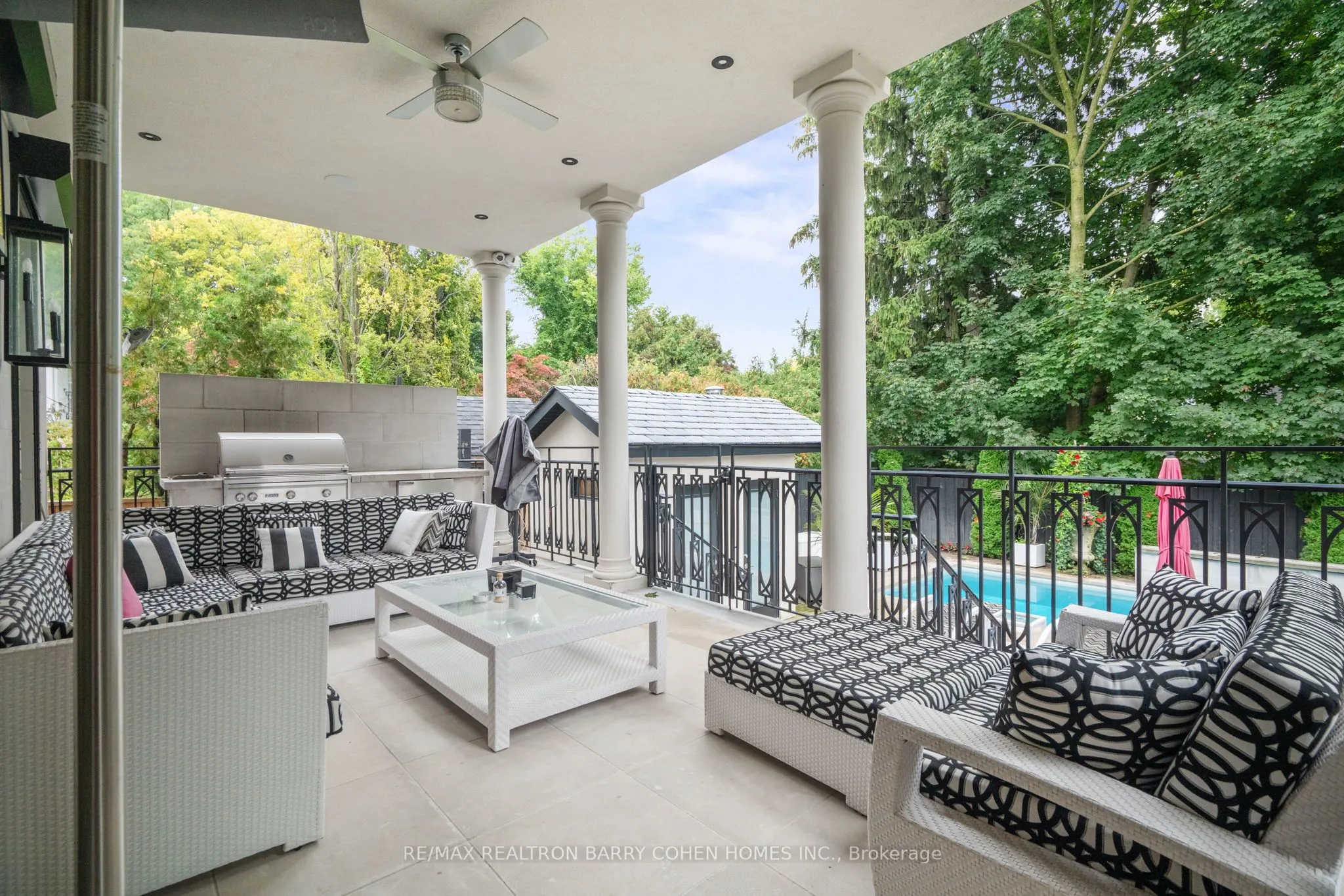 327 Cortleigh Boulevard