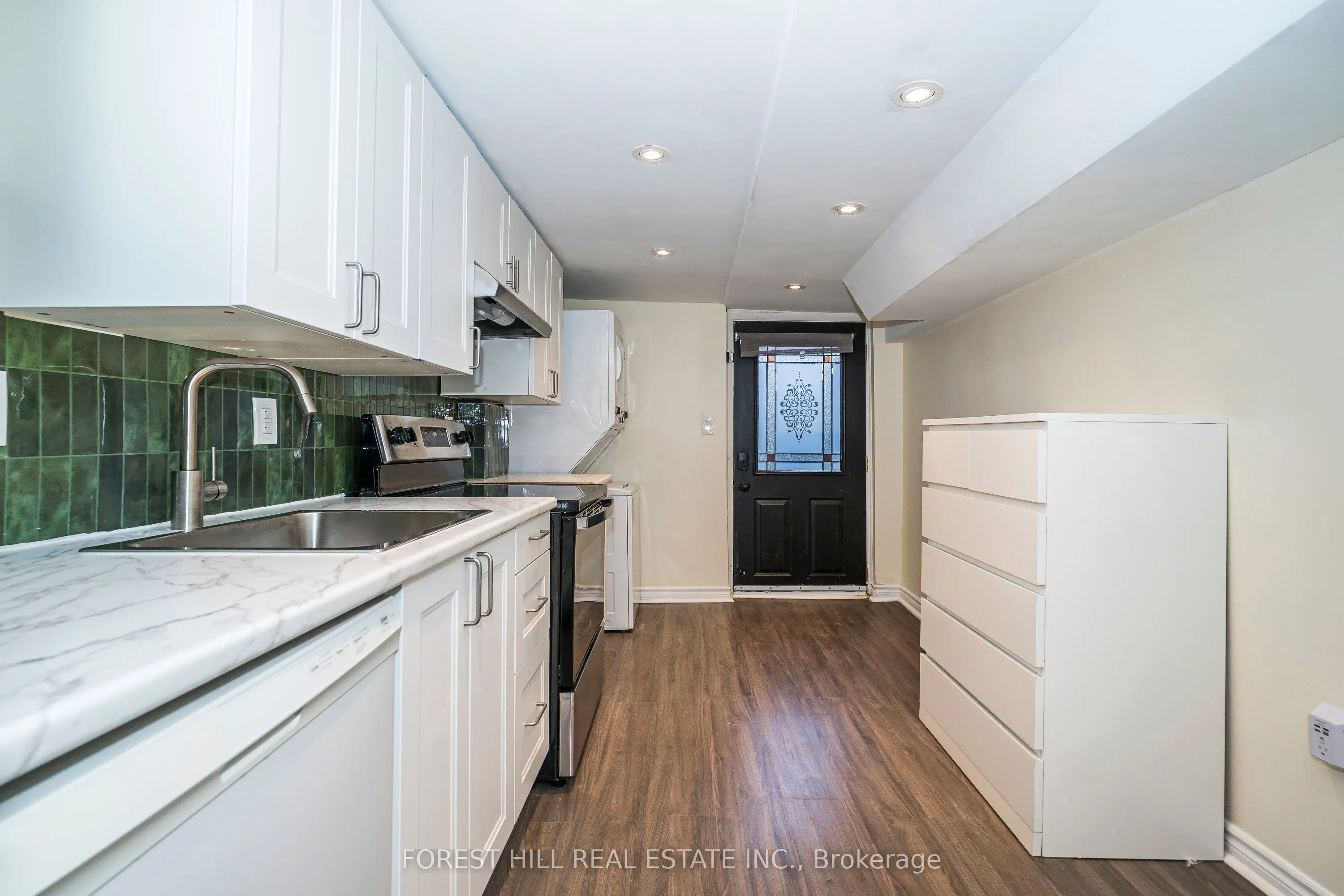 181 Montrose Avenue, #Lower