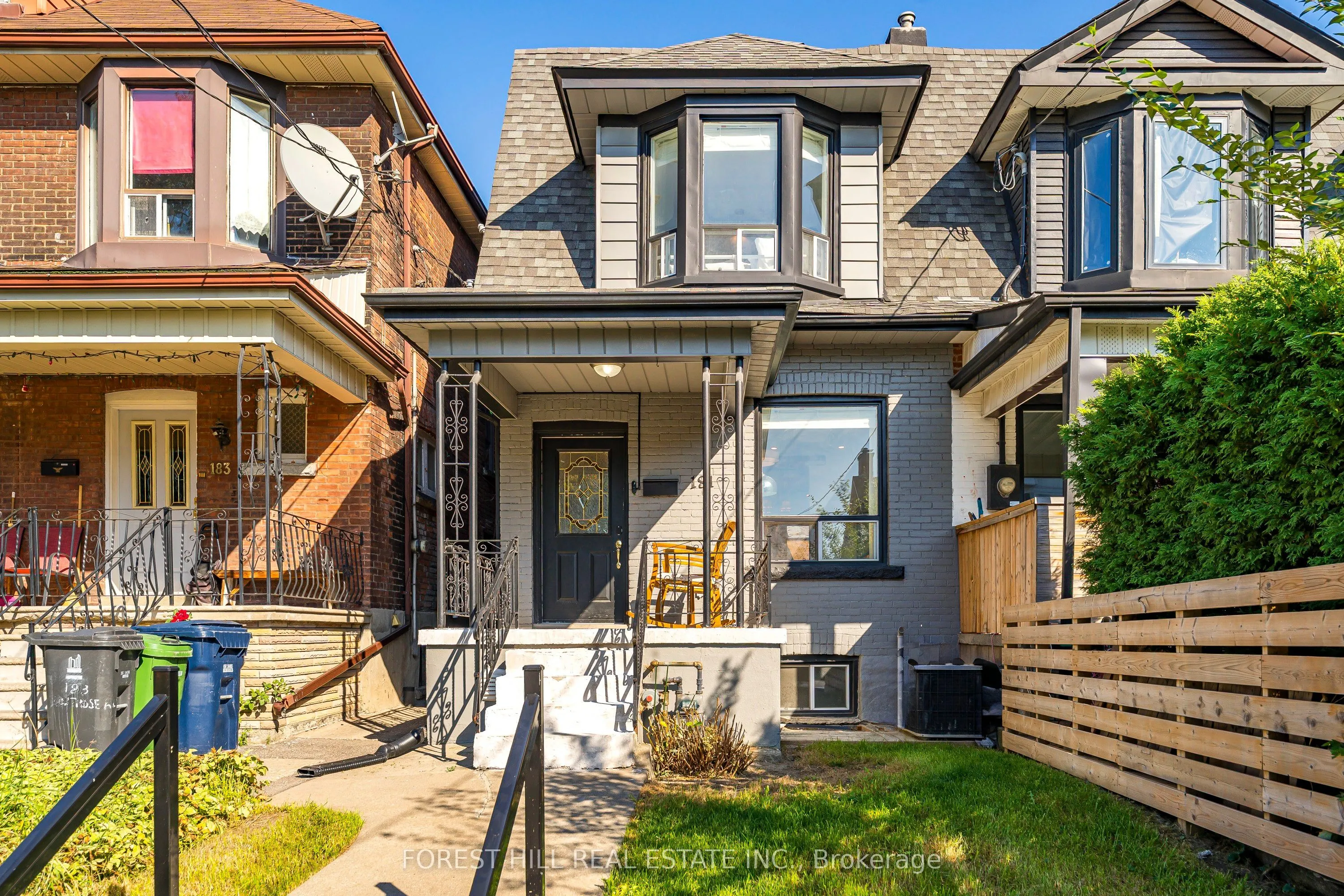 181 Montrose Avenue, #Lower