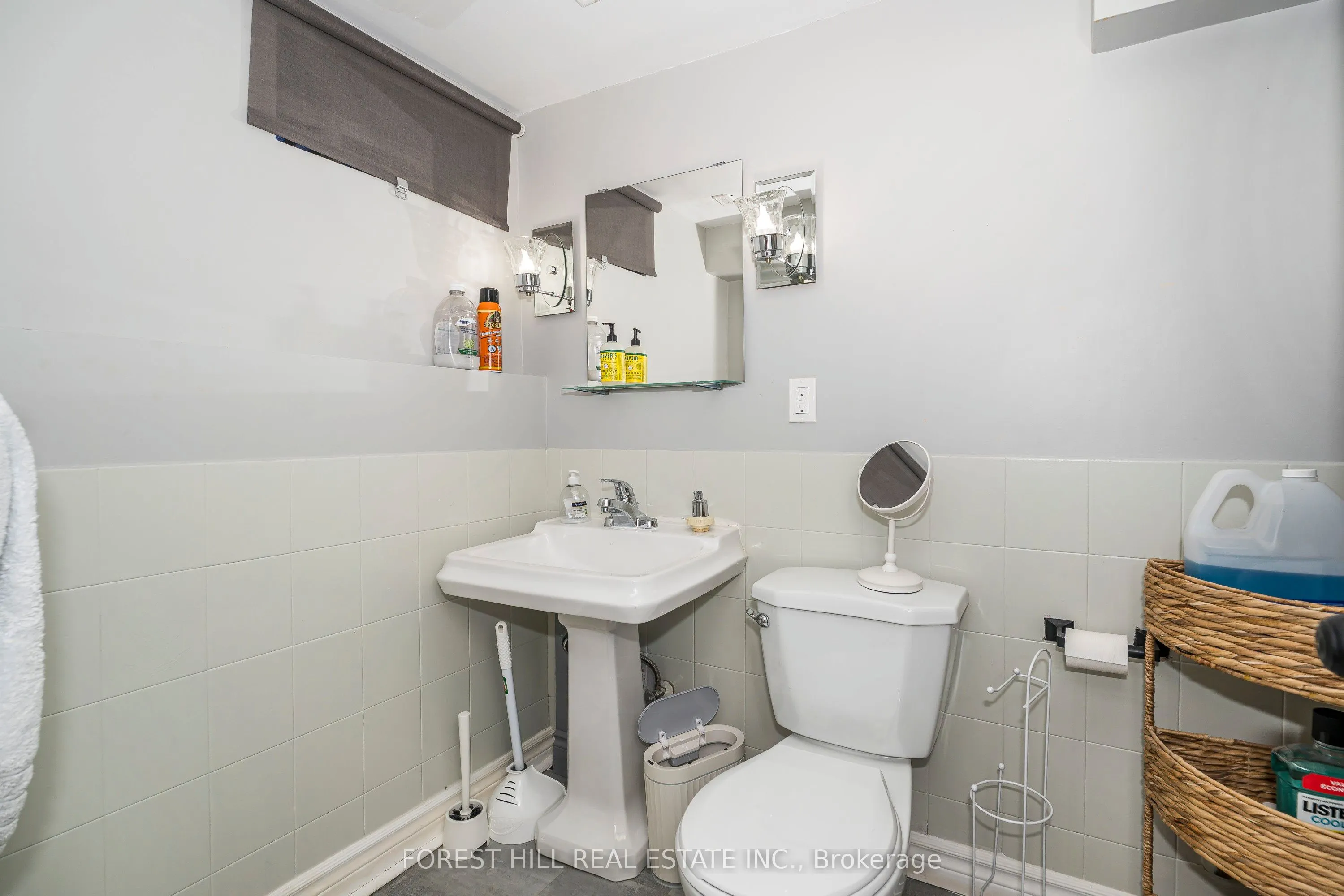 181 Montrose Avenue, #Lower