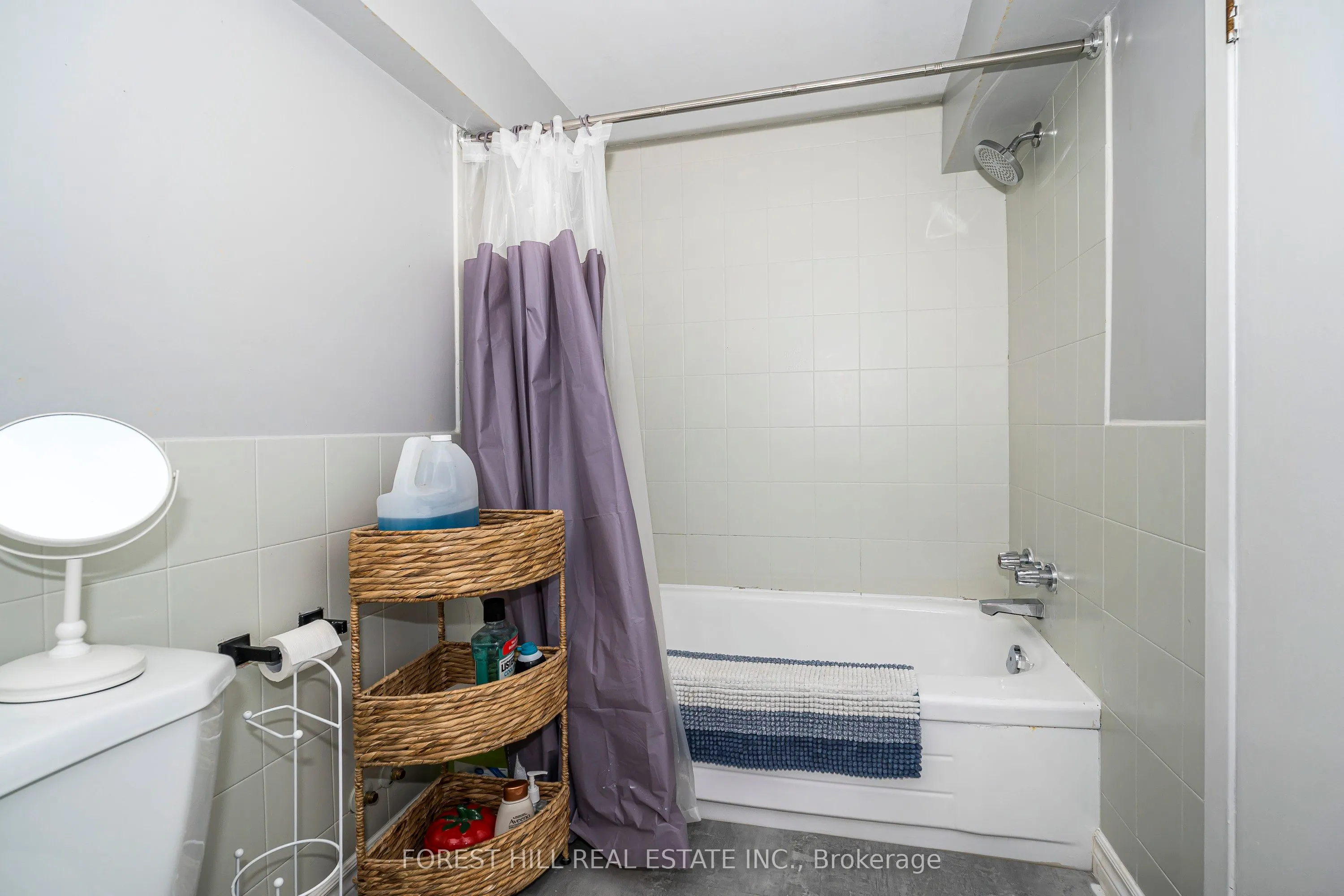 181 Montrose Avenue, #Lower