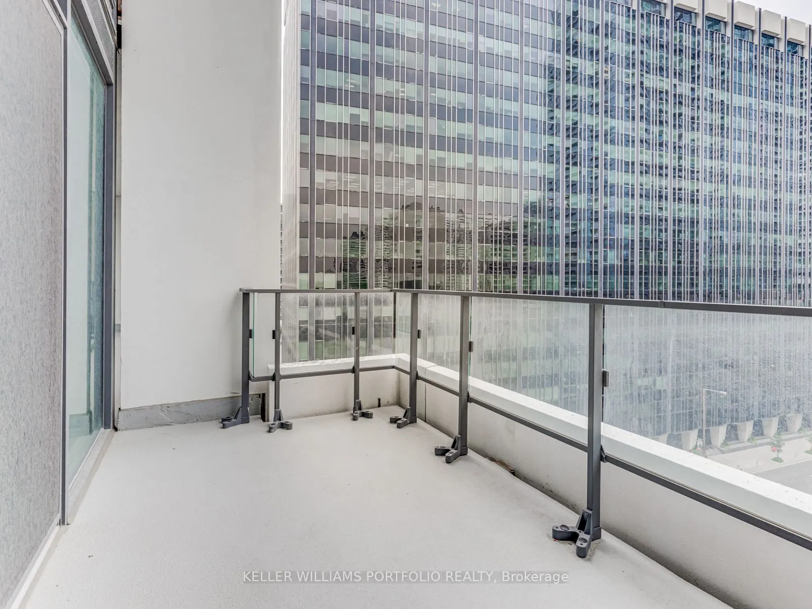 5 Soudan Avenue, #1013