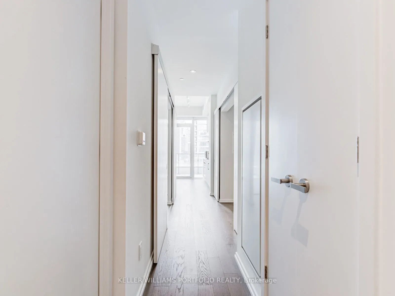 5 Soudan Avenue, #1013