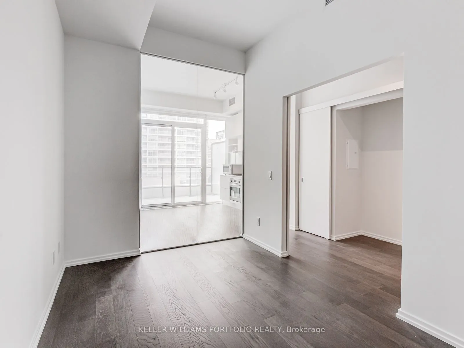 5 Soudan Avenue, #1013