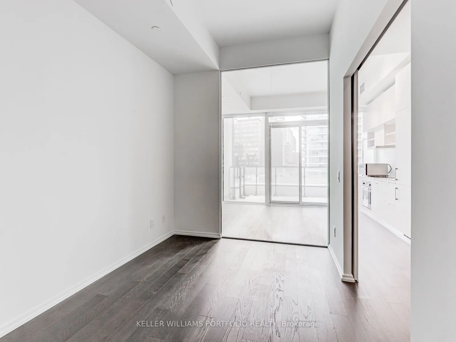 5 Soudan Avenue, #1013