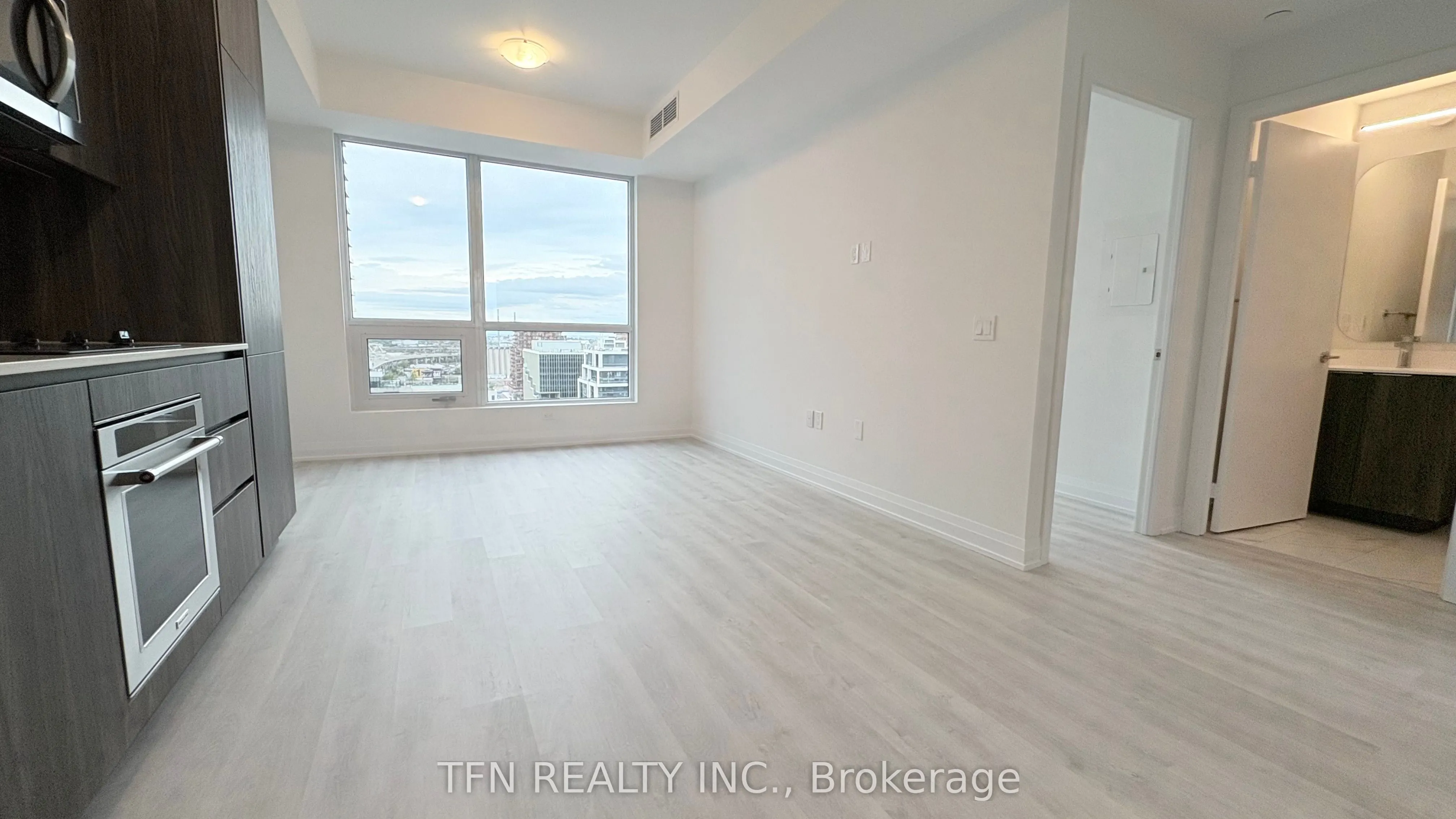 15 Richardson Street, #1812