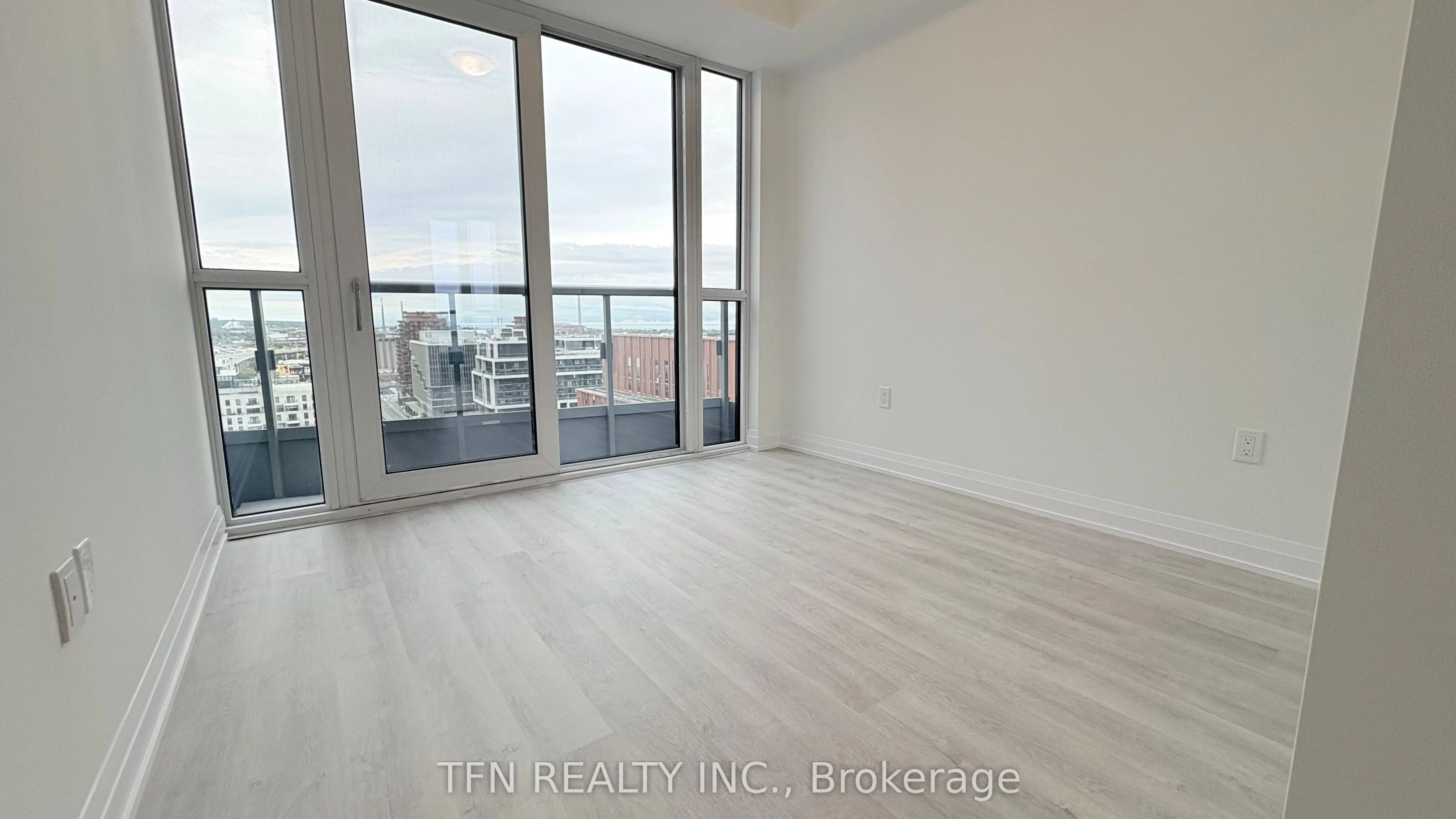 15 Richardson Street, #1812
