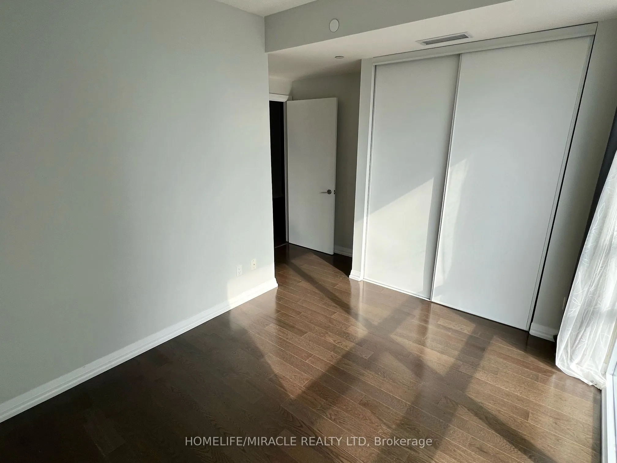 460 Adelaide Street E, #1610