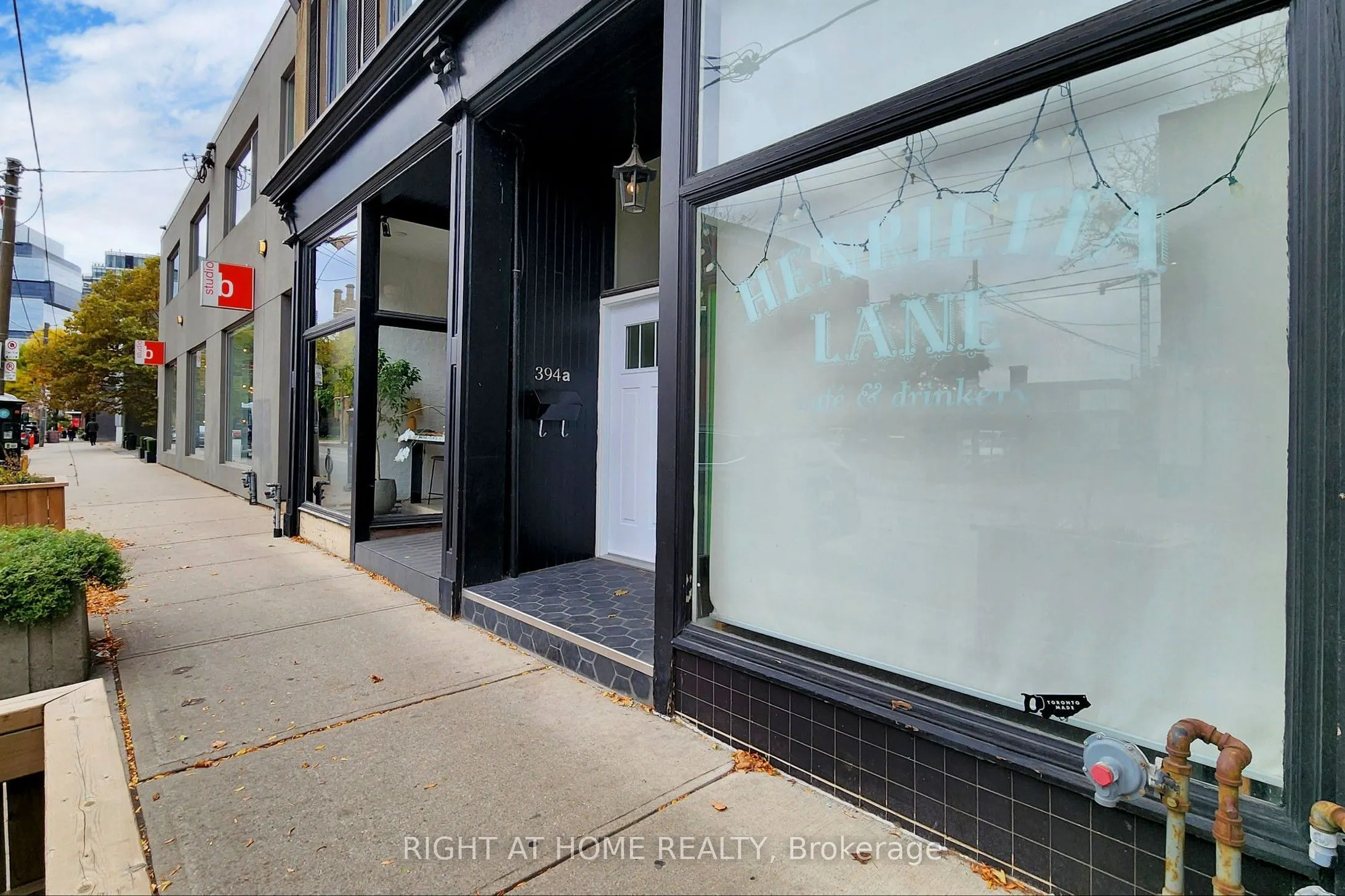 394 King Street E