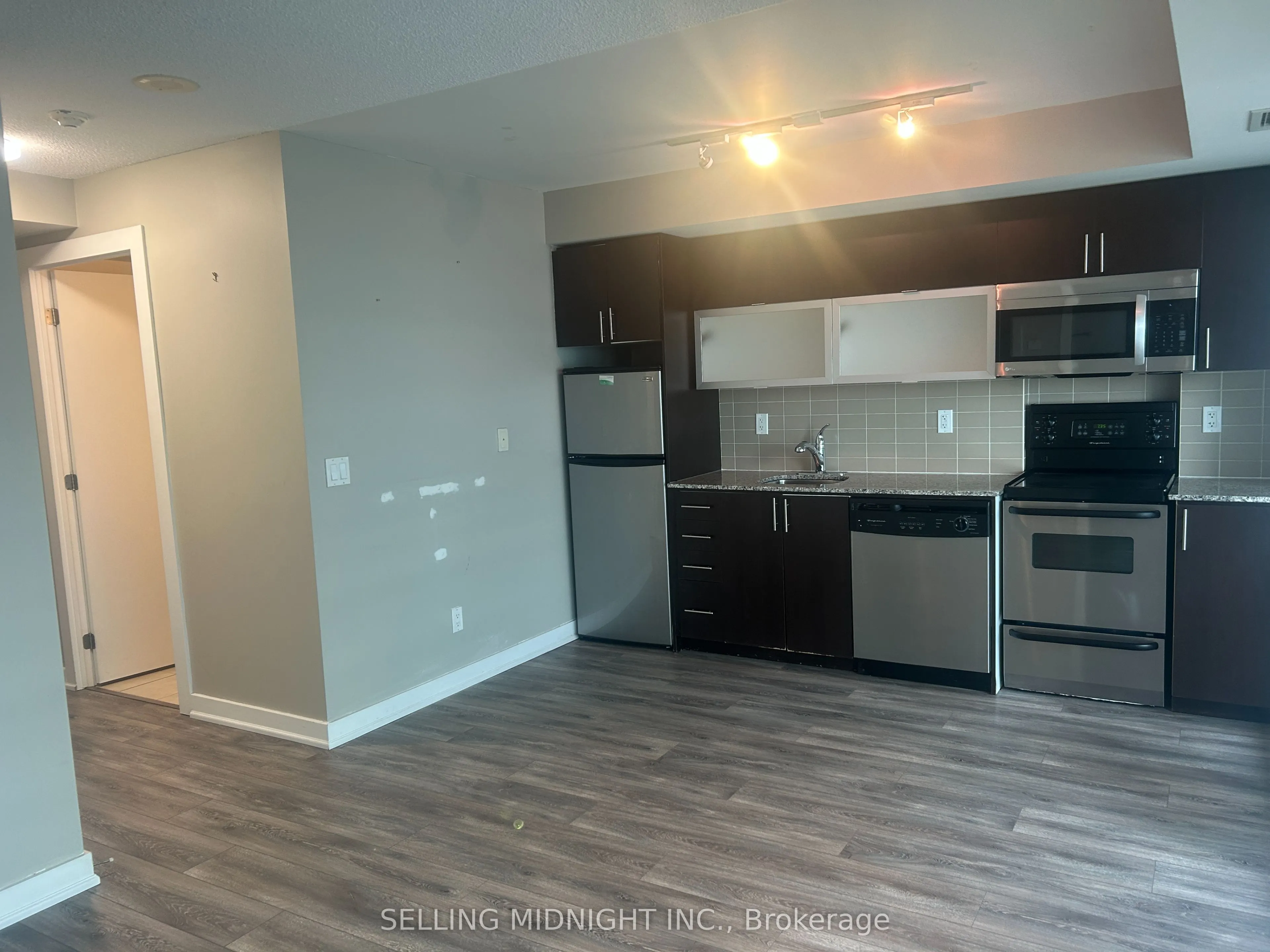 80 Western Battery Road, #1112