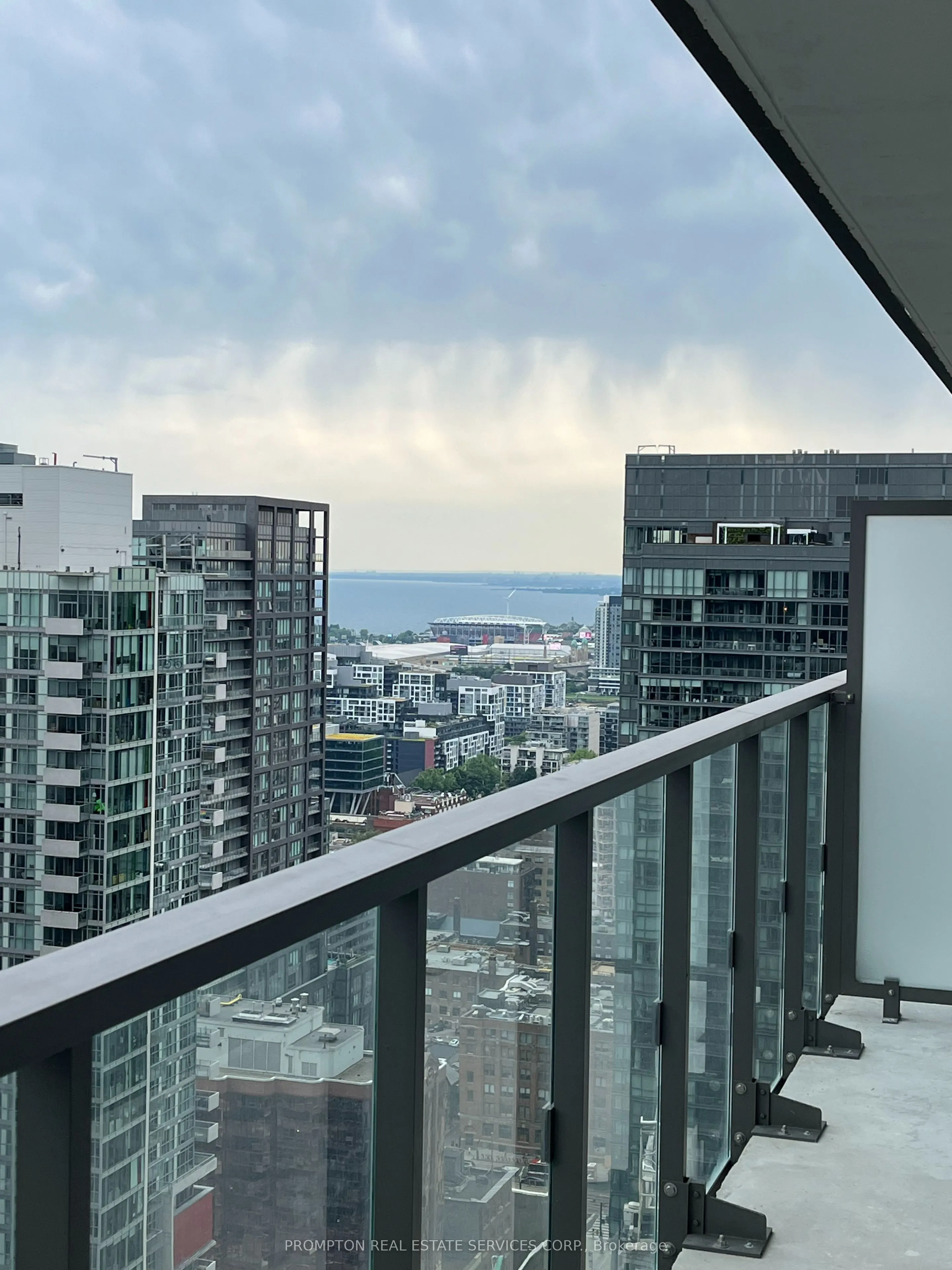 8 Widmer Street