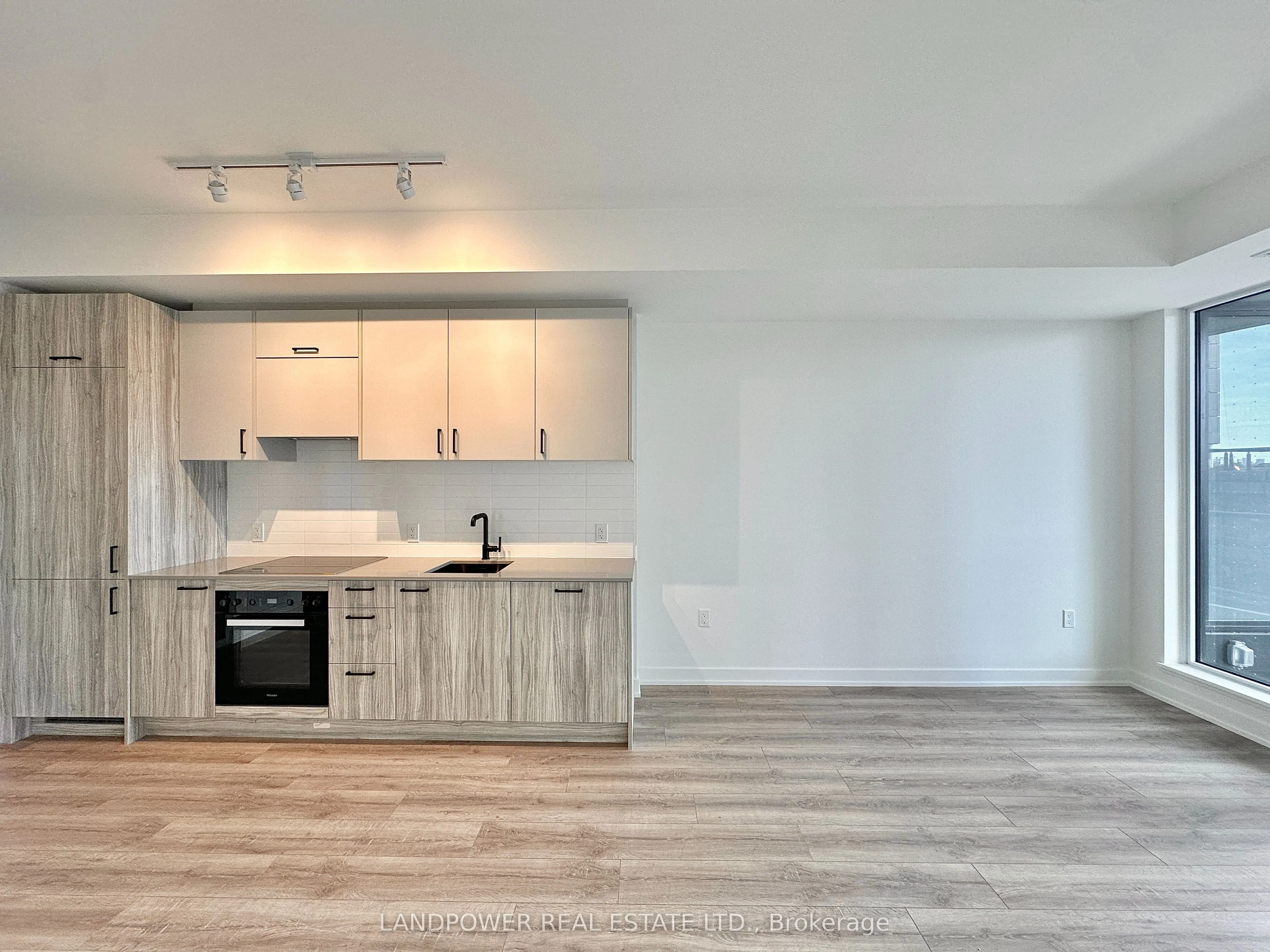 1 Kyle Lowry Road, #430