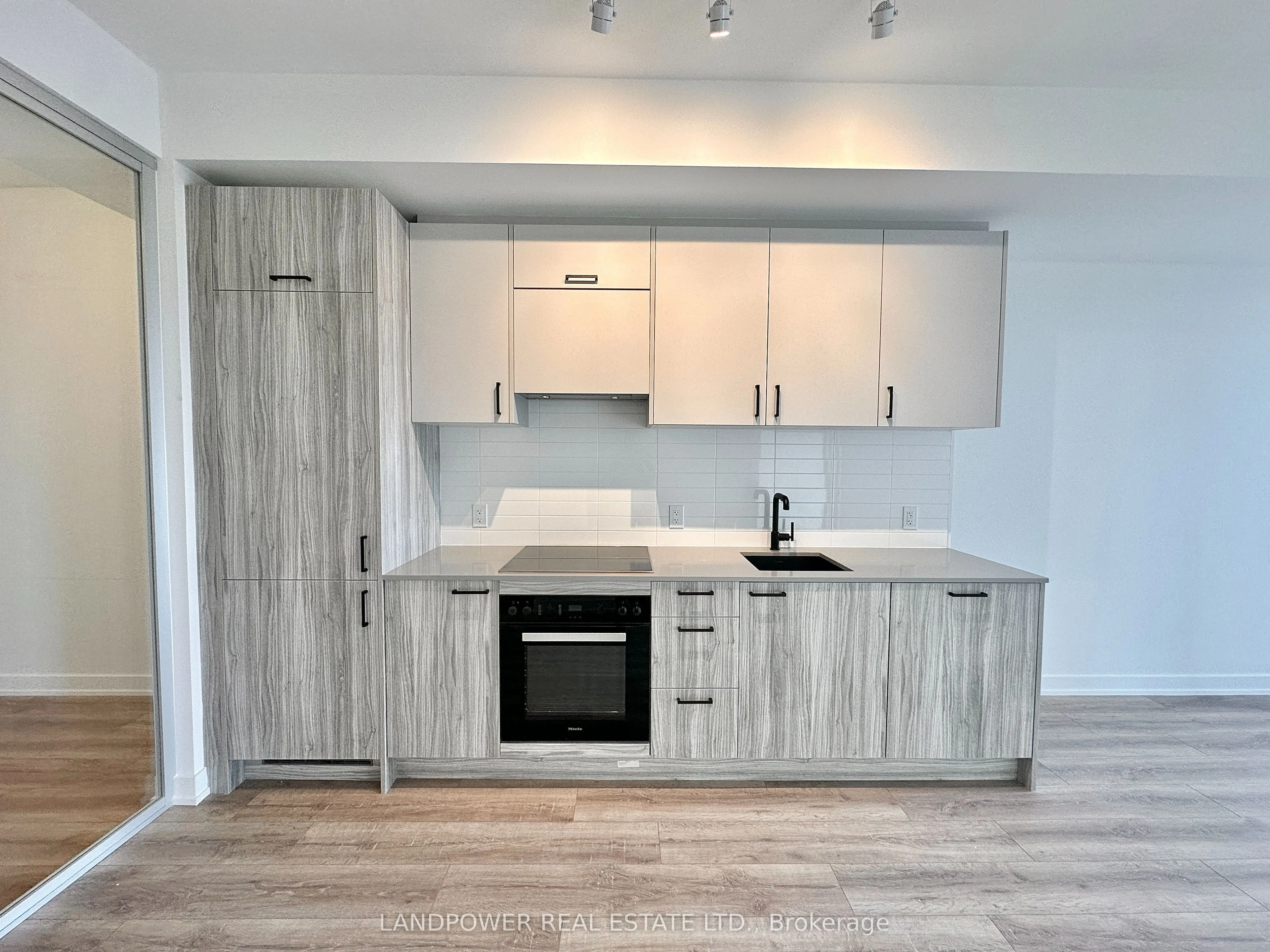 1 Kyle Lowry Road, #430