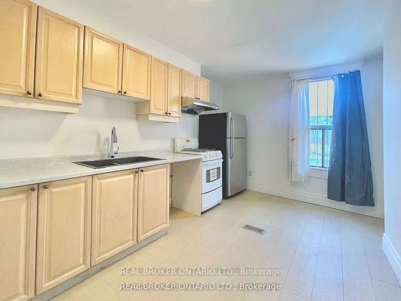 26 Carr Street, #Upper