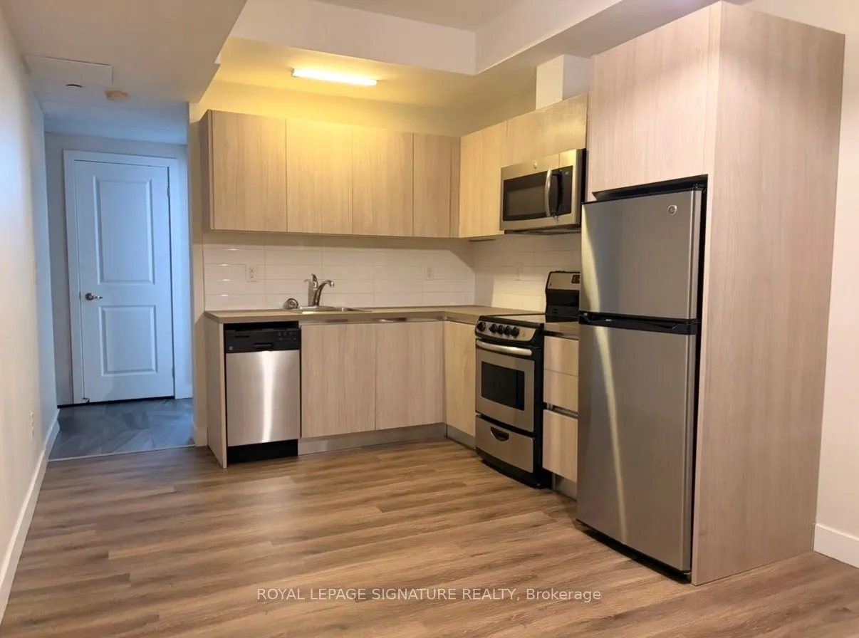335 College Street, #201
