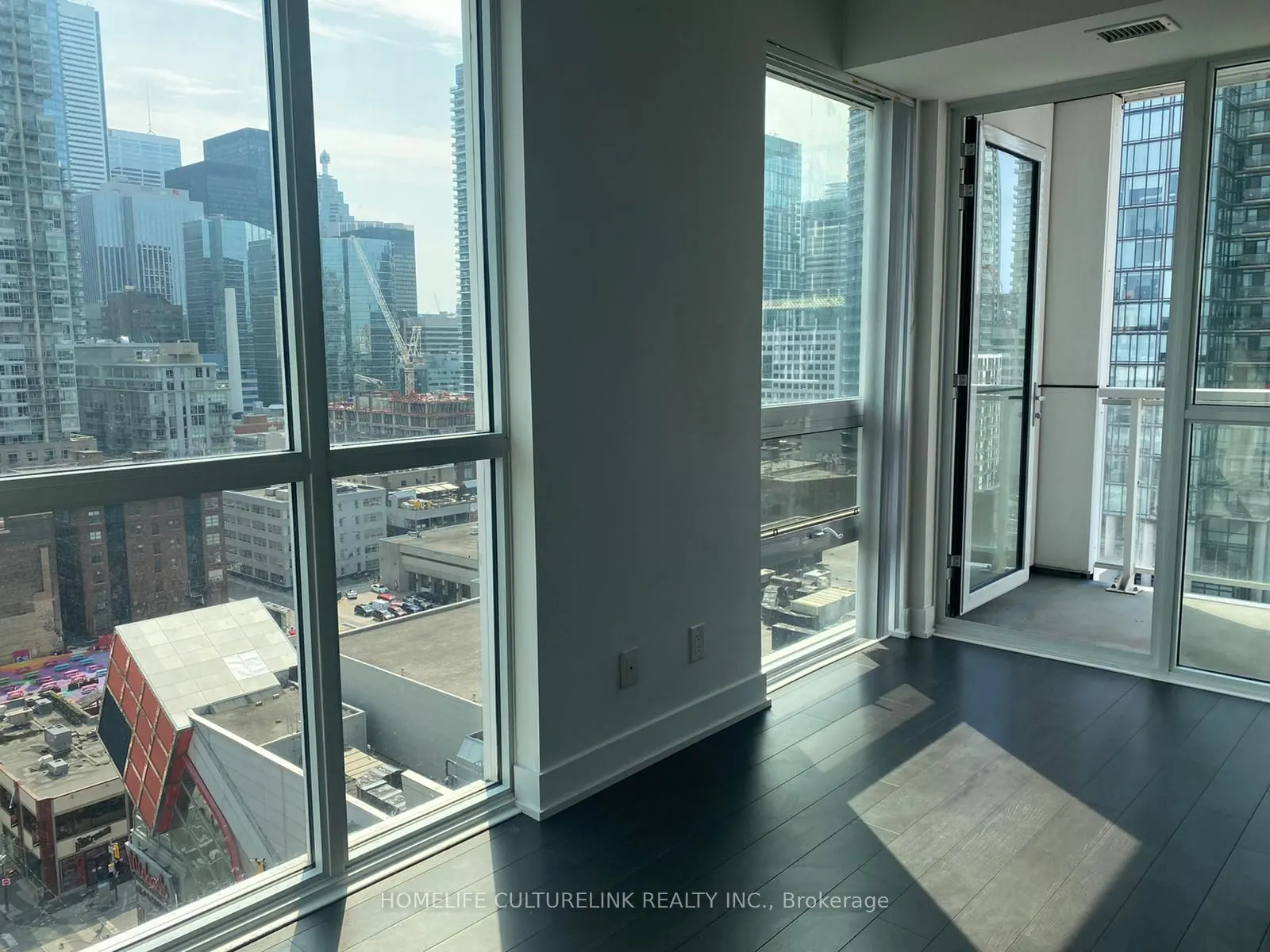 318 Richmond Street W, #1606