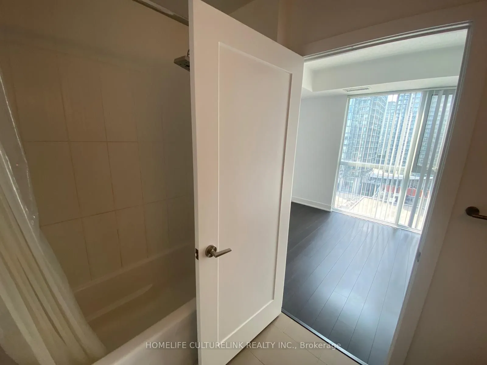 318 Richmond Street W, #1606