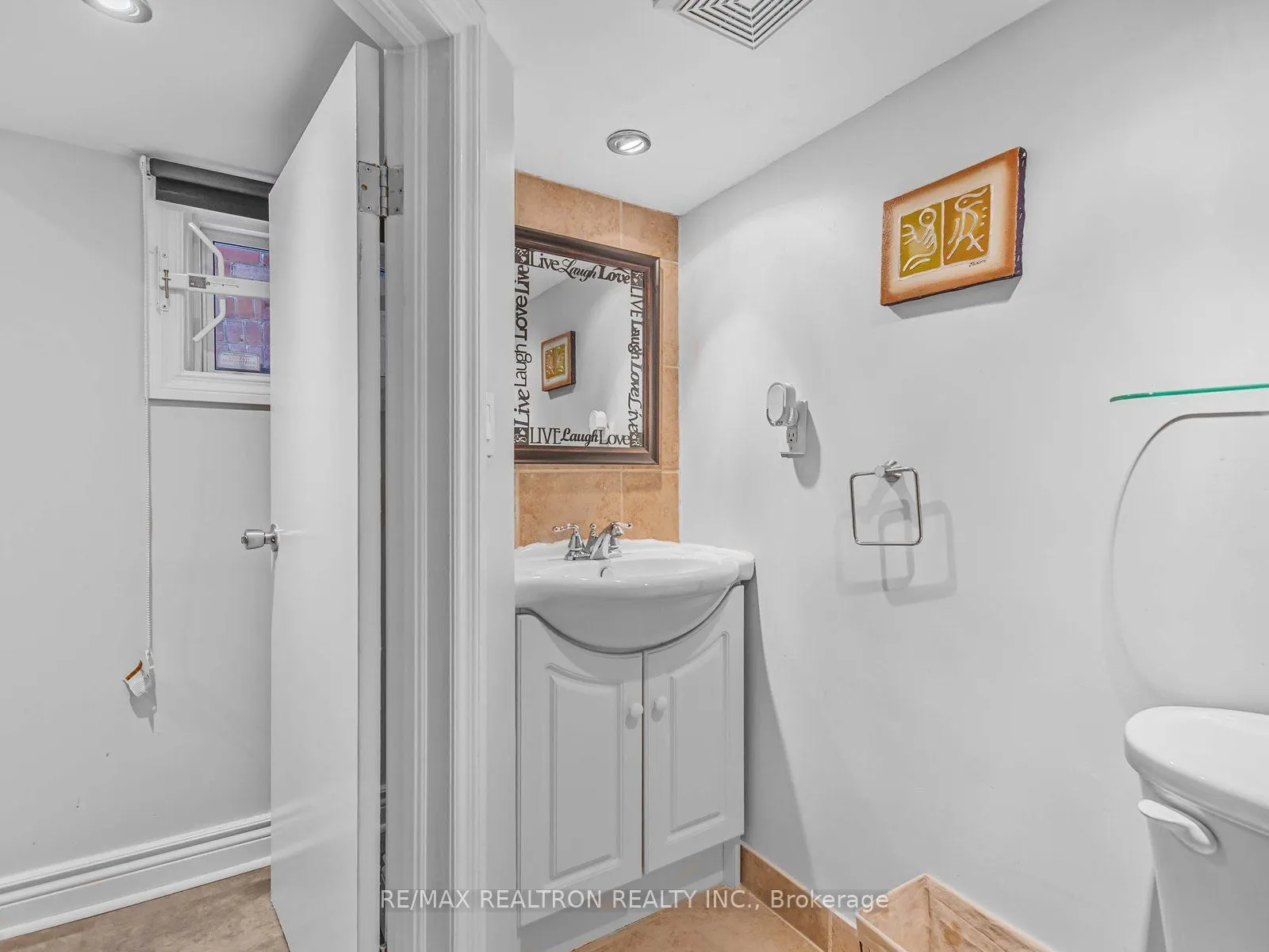 107 Bedford Park Avenue