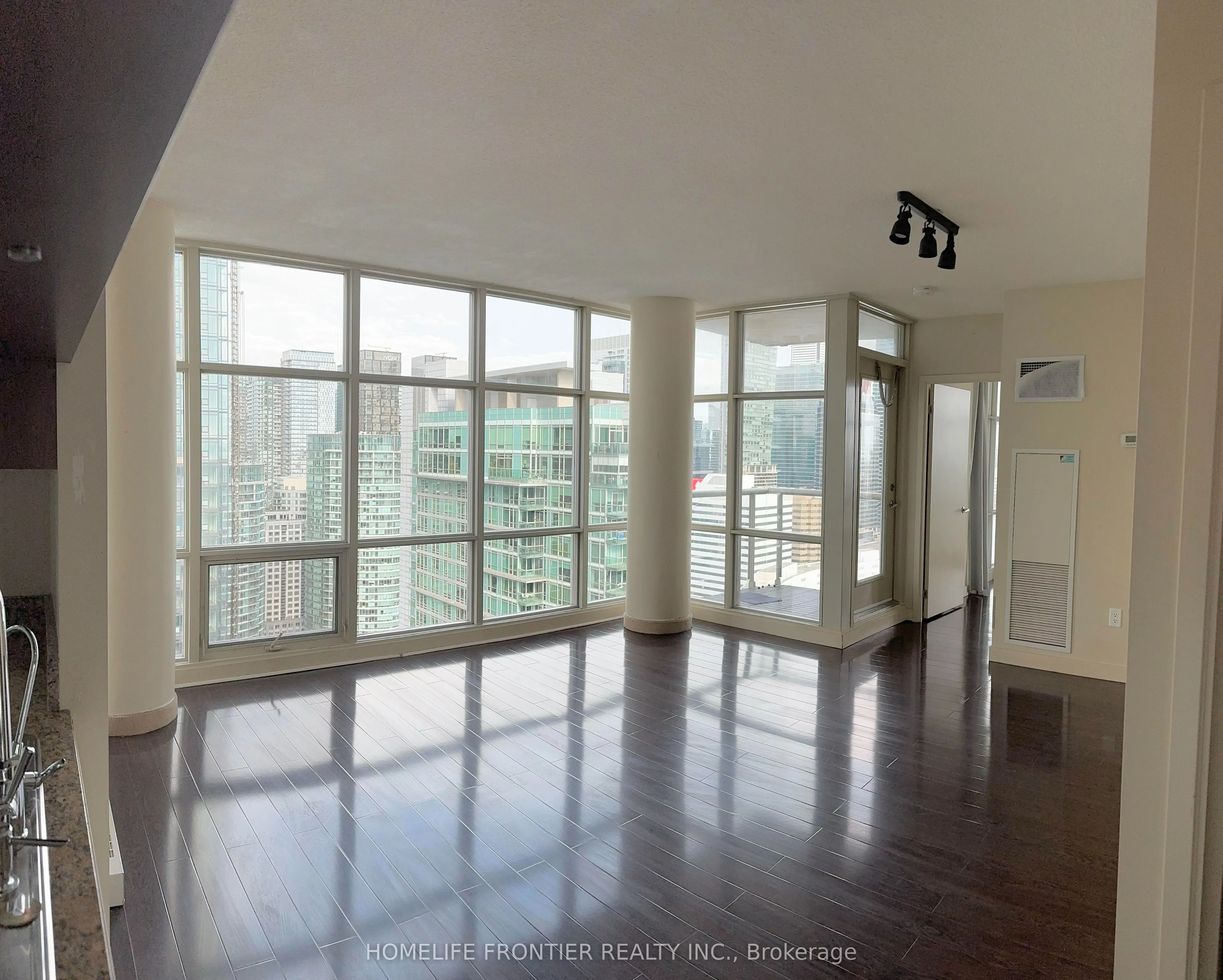 10 Navy Wharf Court, #3806