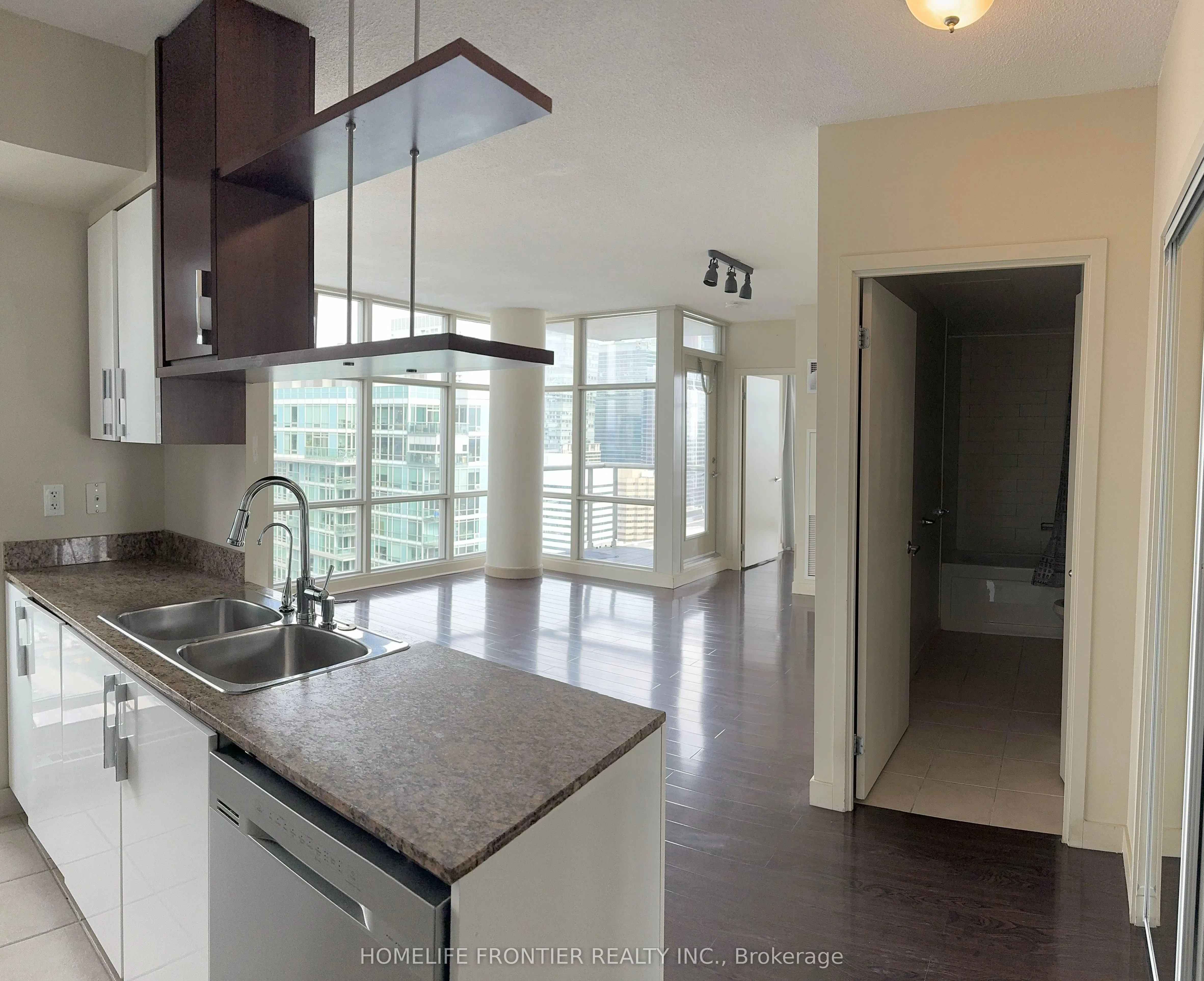 10 Navy Wharf Court, #3806