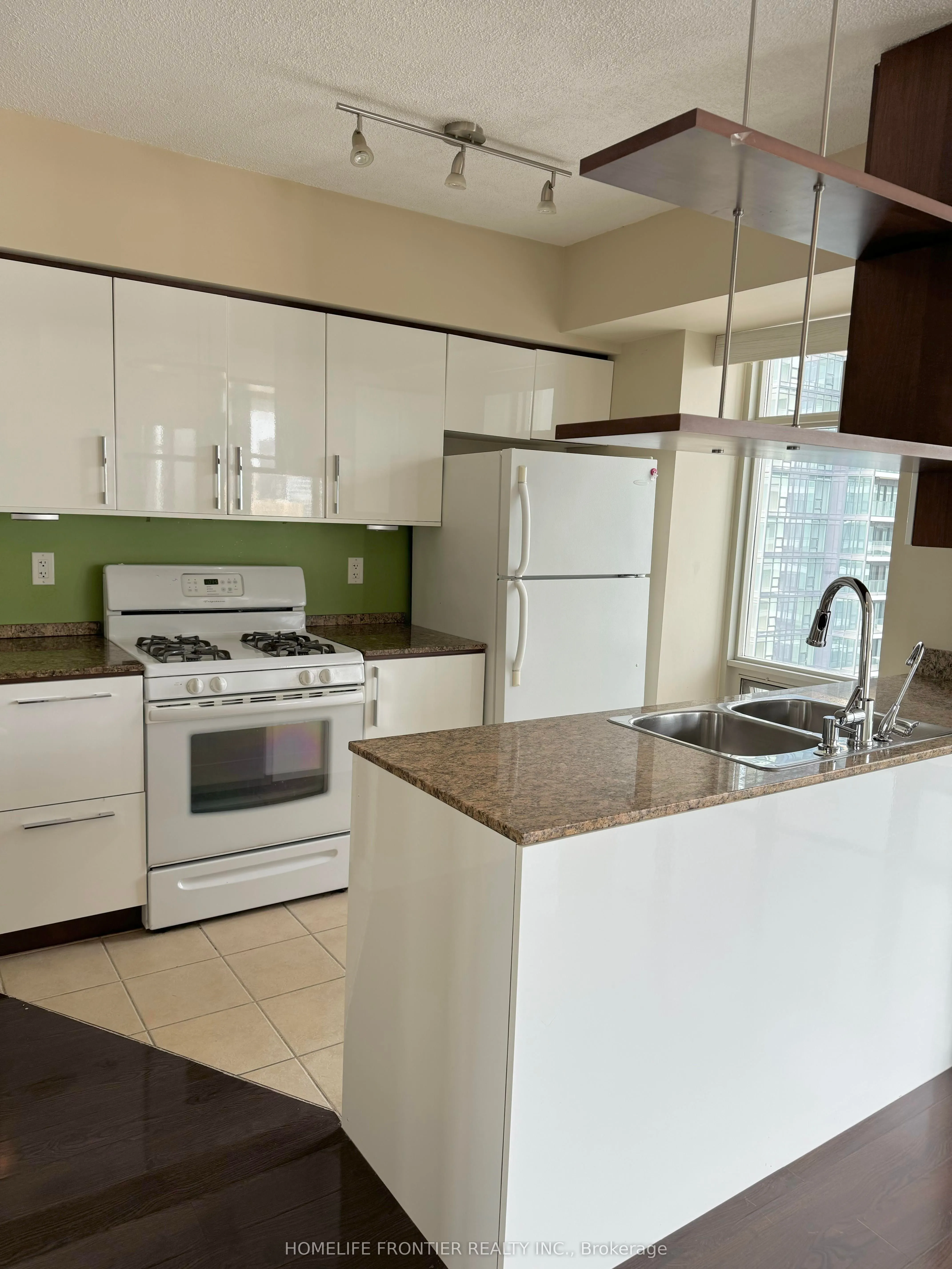 10 Navy Wharf Court, #3806