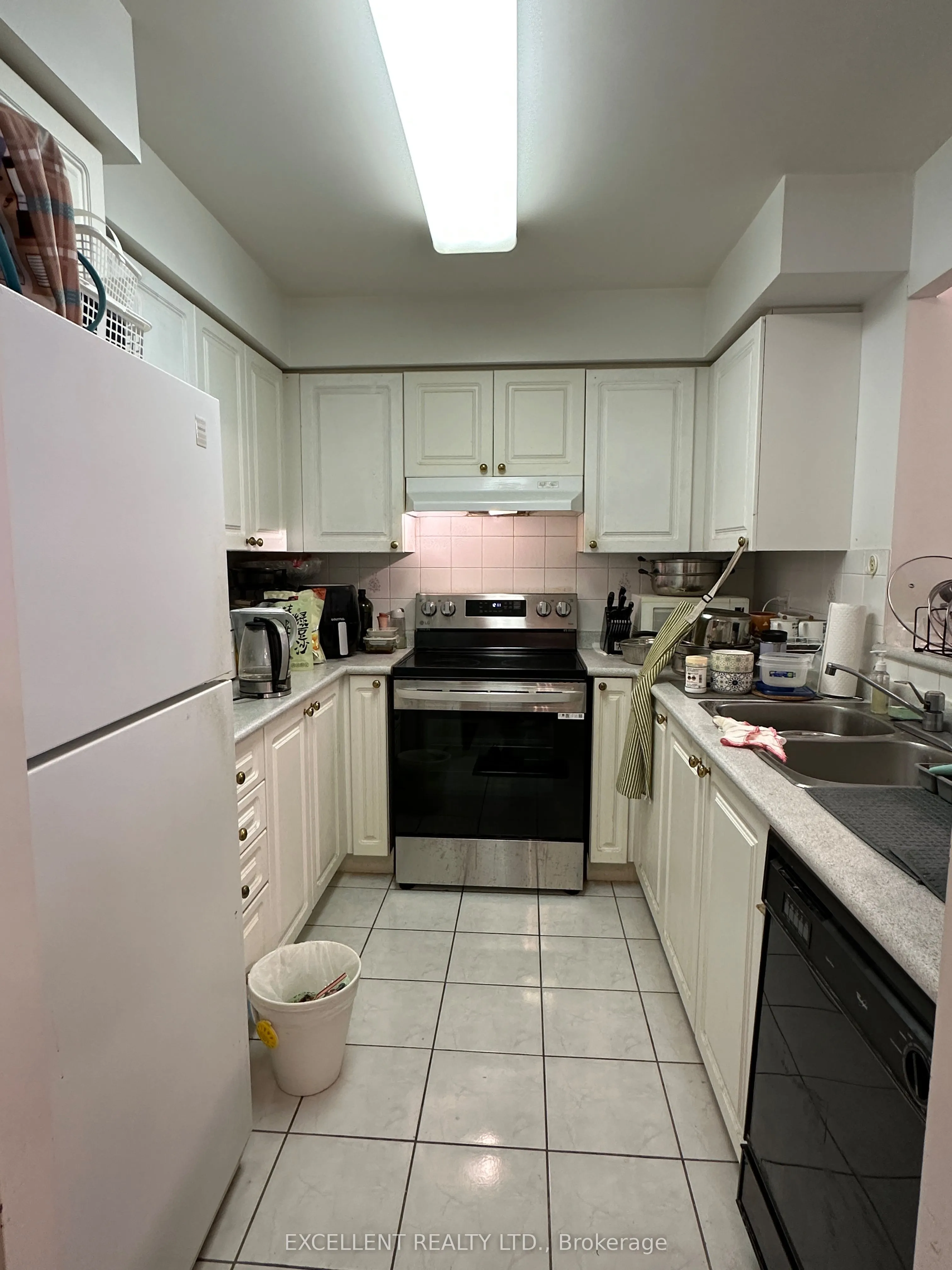 39 Pemberton Avenue, #606