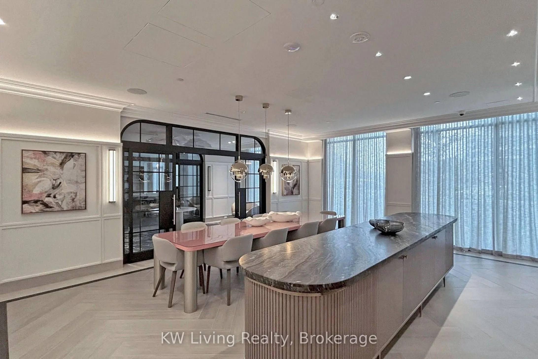 30 Inn on the Park Drive, #1608