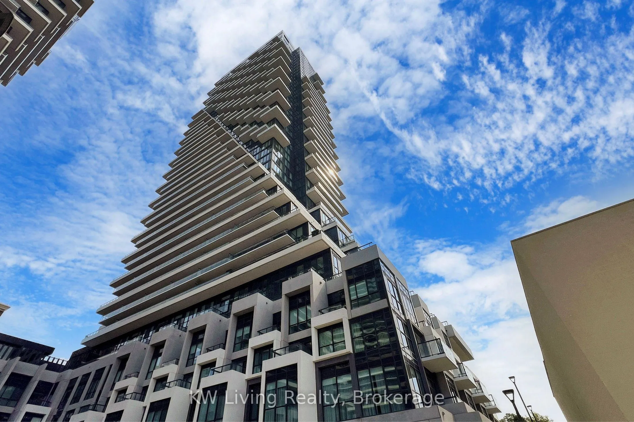 30 Inn on the Park Drive, #1608