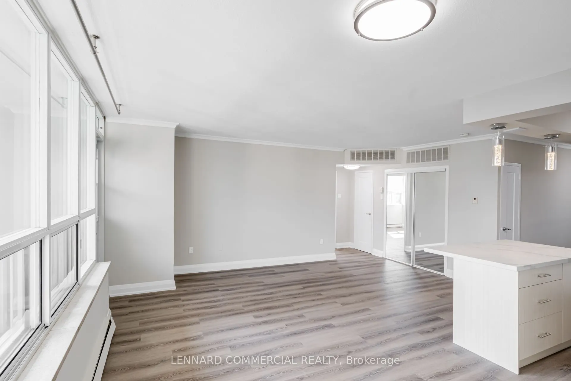 40 Pleasant Boulevard, #1606