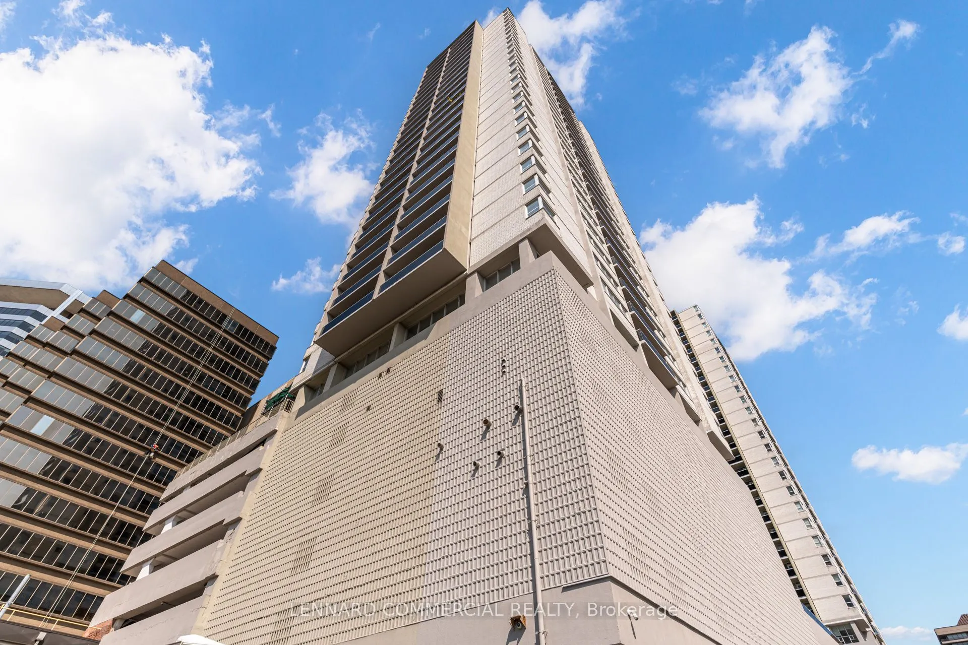 40 Pleasant Boulevard, #1606