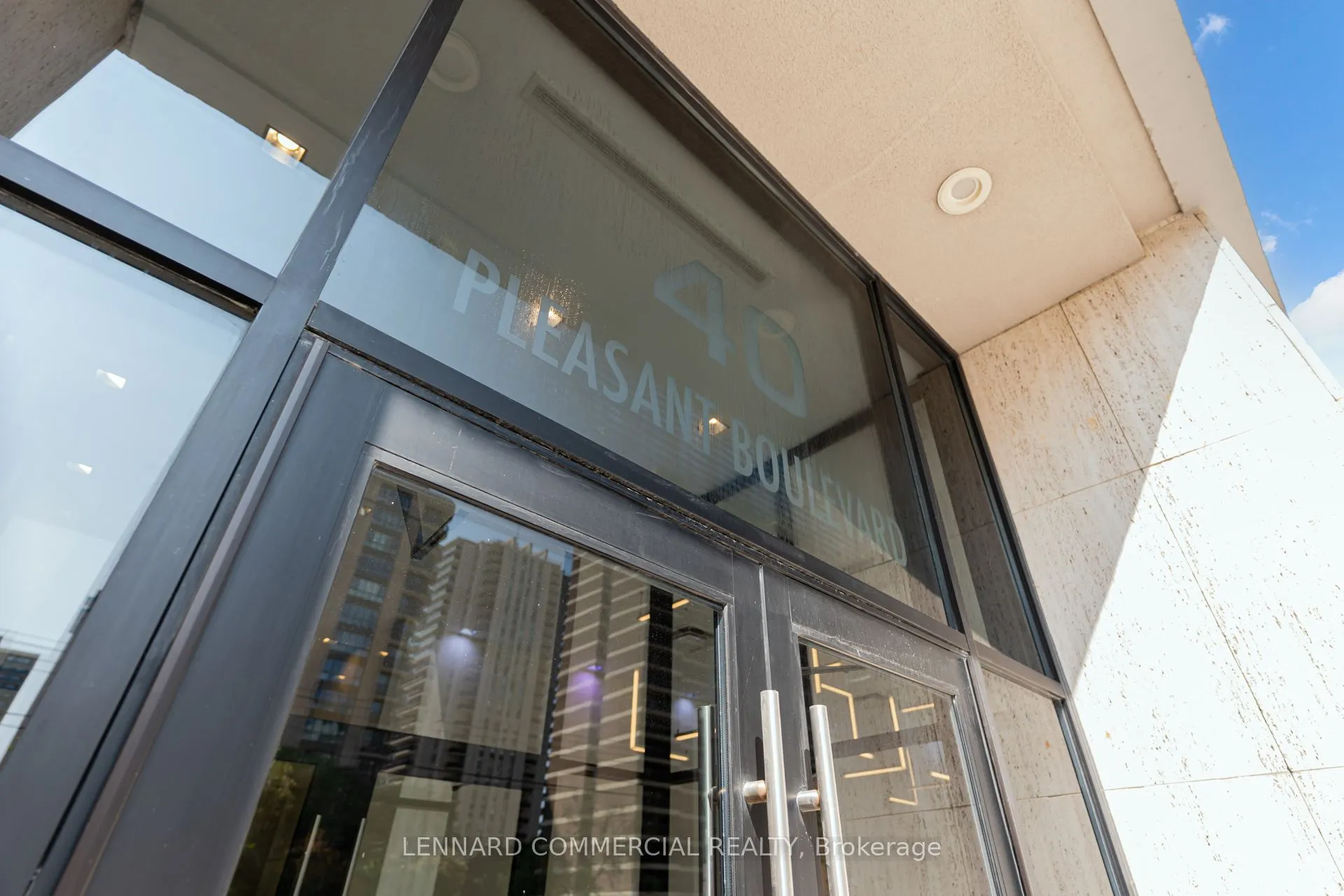 40 Pleasant Boulevard, #1606