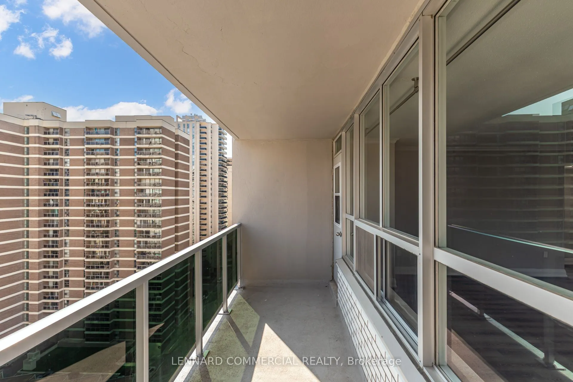 40 Pleasant Boulevard, #1606