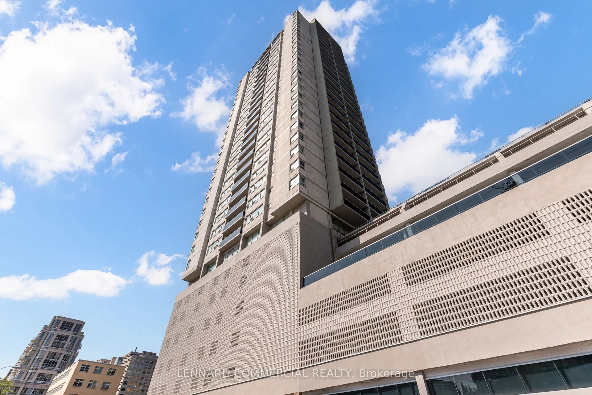 40 Pleasant Boulevard, #1606