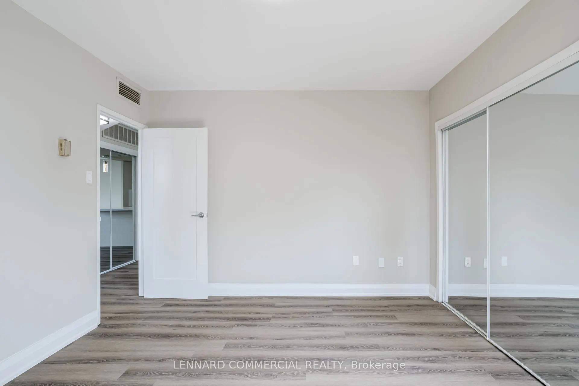 40 Pleasant Boulevard, #1606