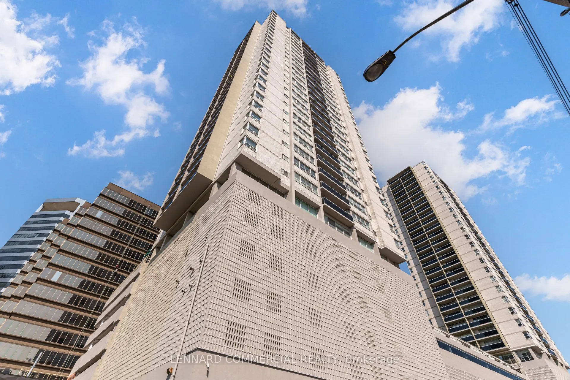 40 Pleasant Boulevard, #1606